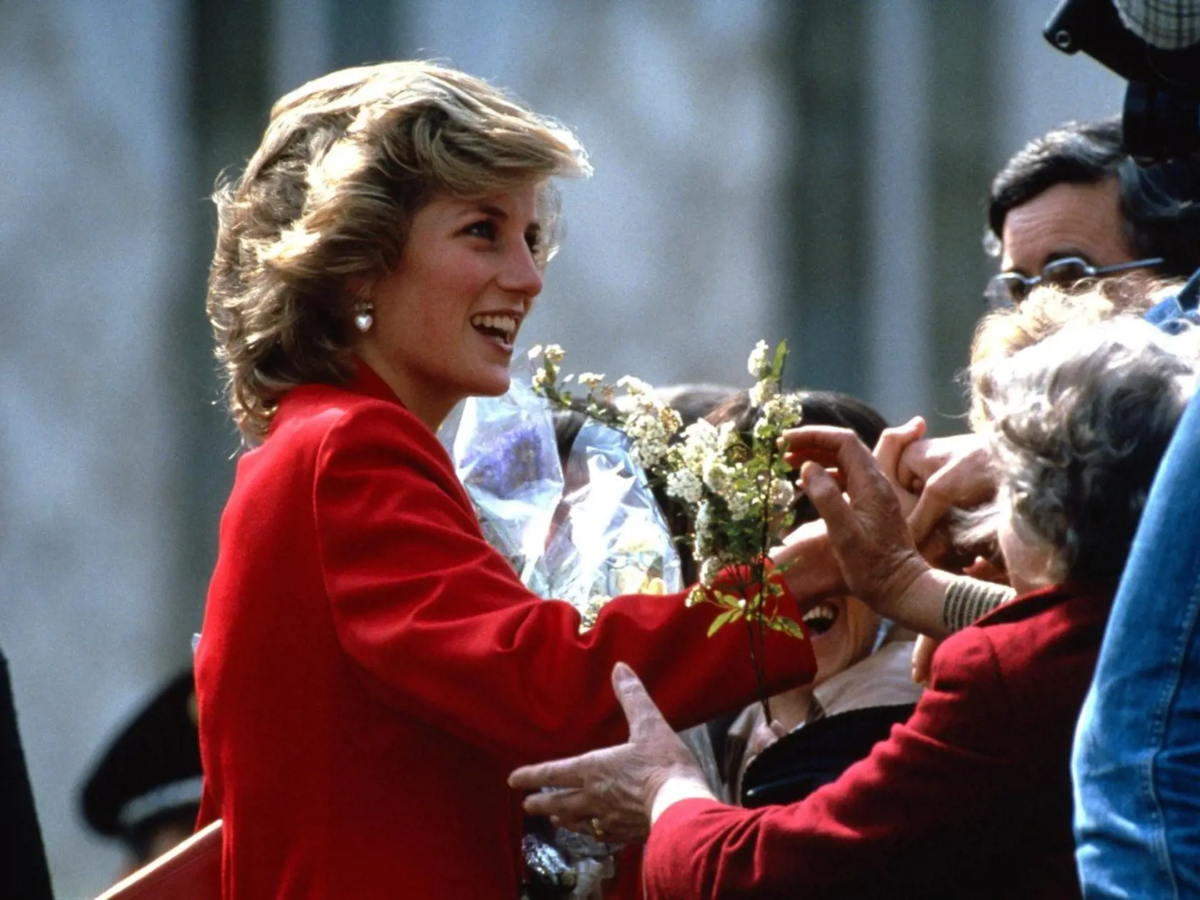 Princezná Diana prišla po rozvode o veľa - aj o titul, ale ľudia ju napriek tomu milovali.