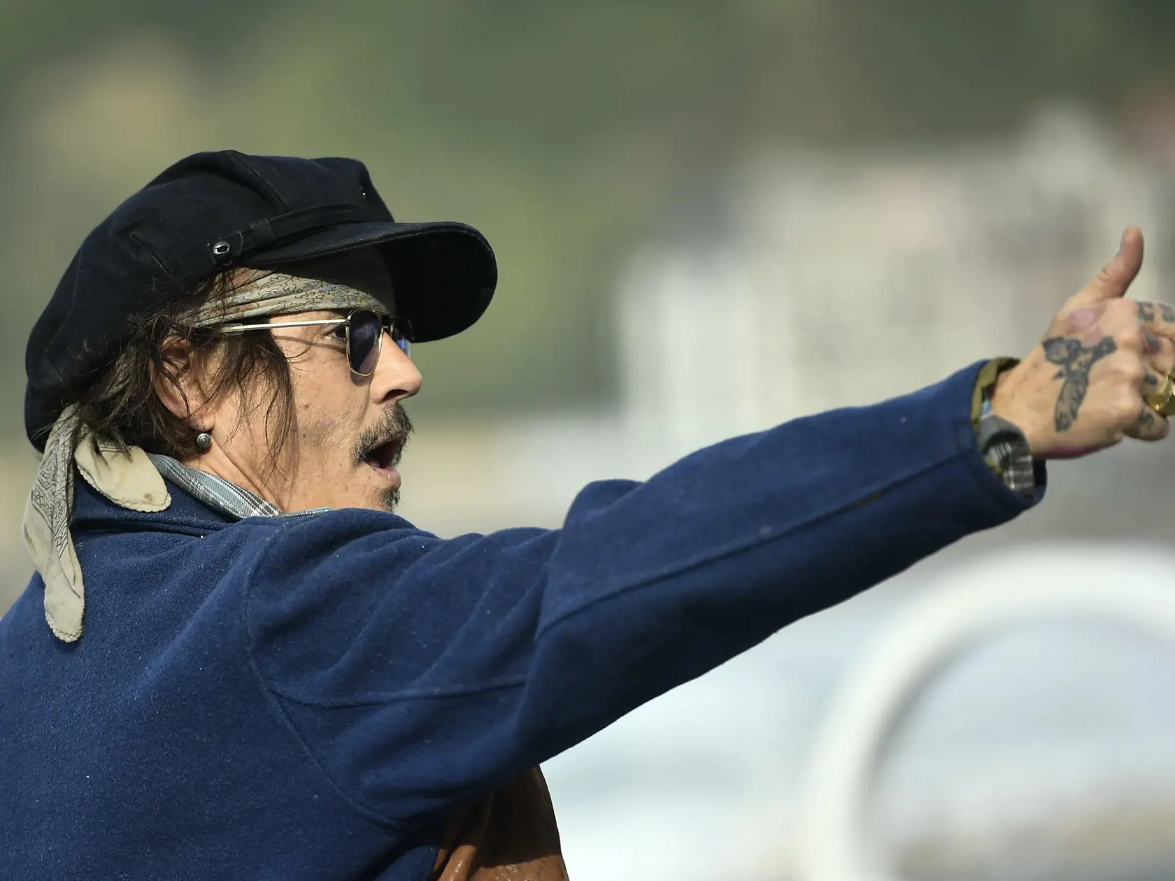 Členovia poroty sa zhodli, že Depp by mal dostať odškodné 15 miliónov dolárov, zatiaľ čo Heard by mala dostať 2 milióny dolárov.