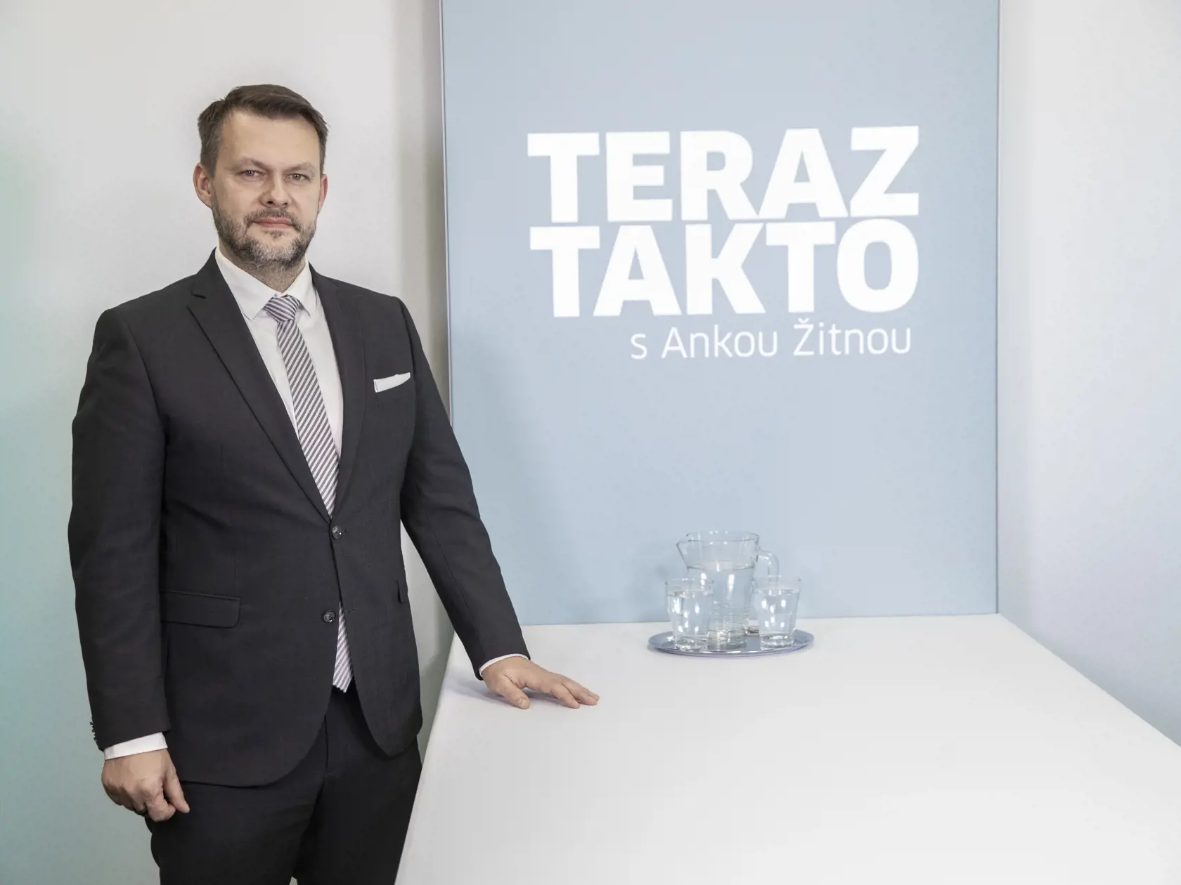 Na snímke je diskusná relácia “Teraz Takto", ktorej hosťom bol poslanec Národnej rady Slovenskej republiky za stranu  HLAS - sociálna demokracia Samuel Migaľ.