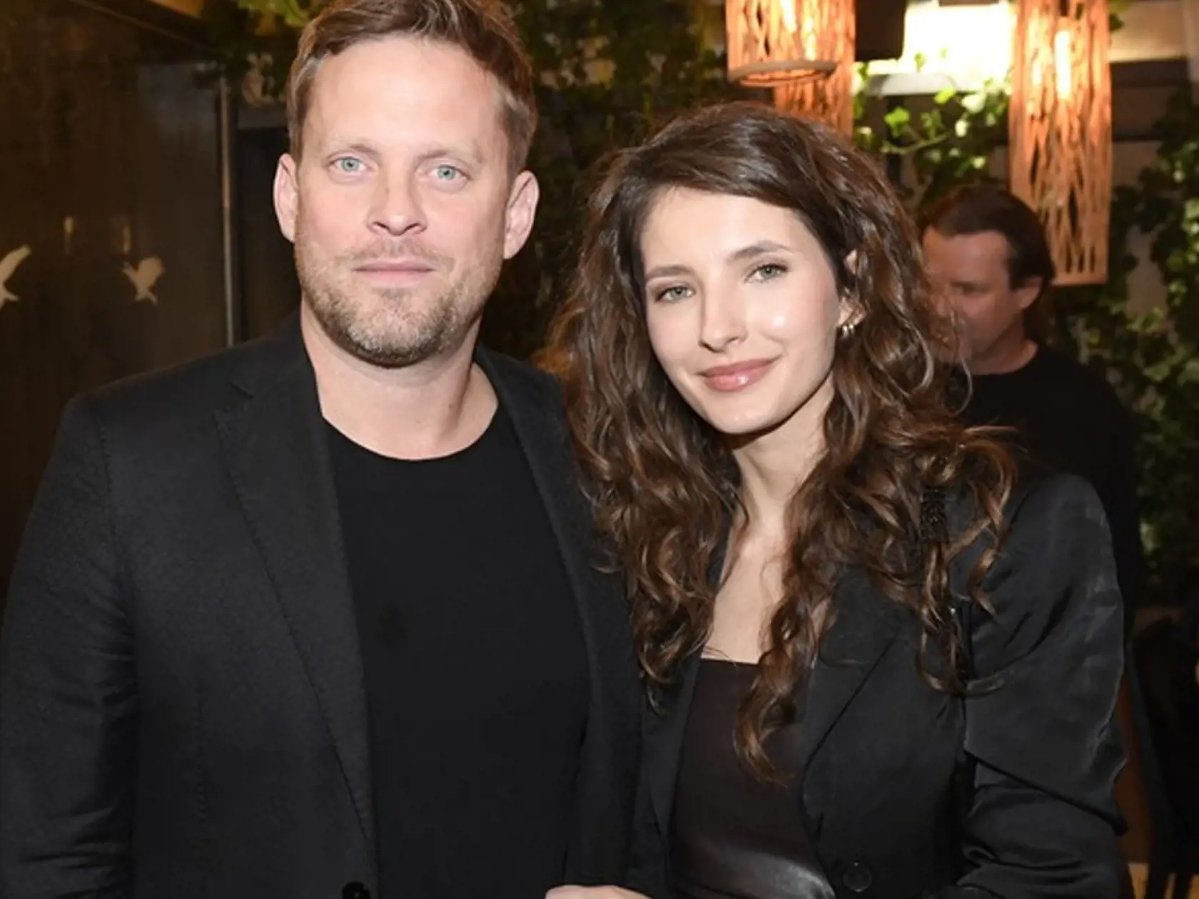 Jakub Prachař a Sara Sandeva na premiére jeho nového filmu