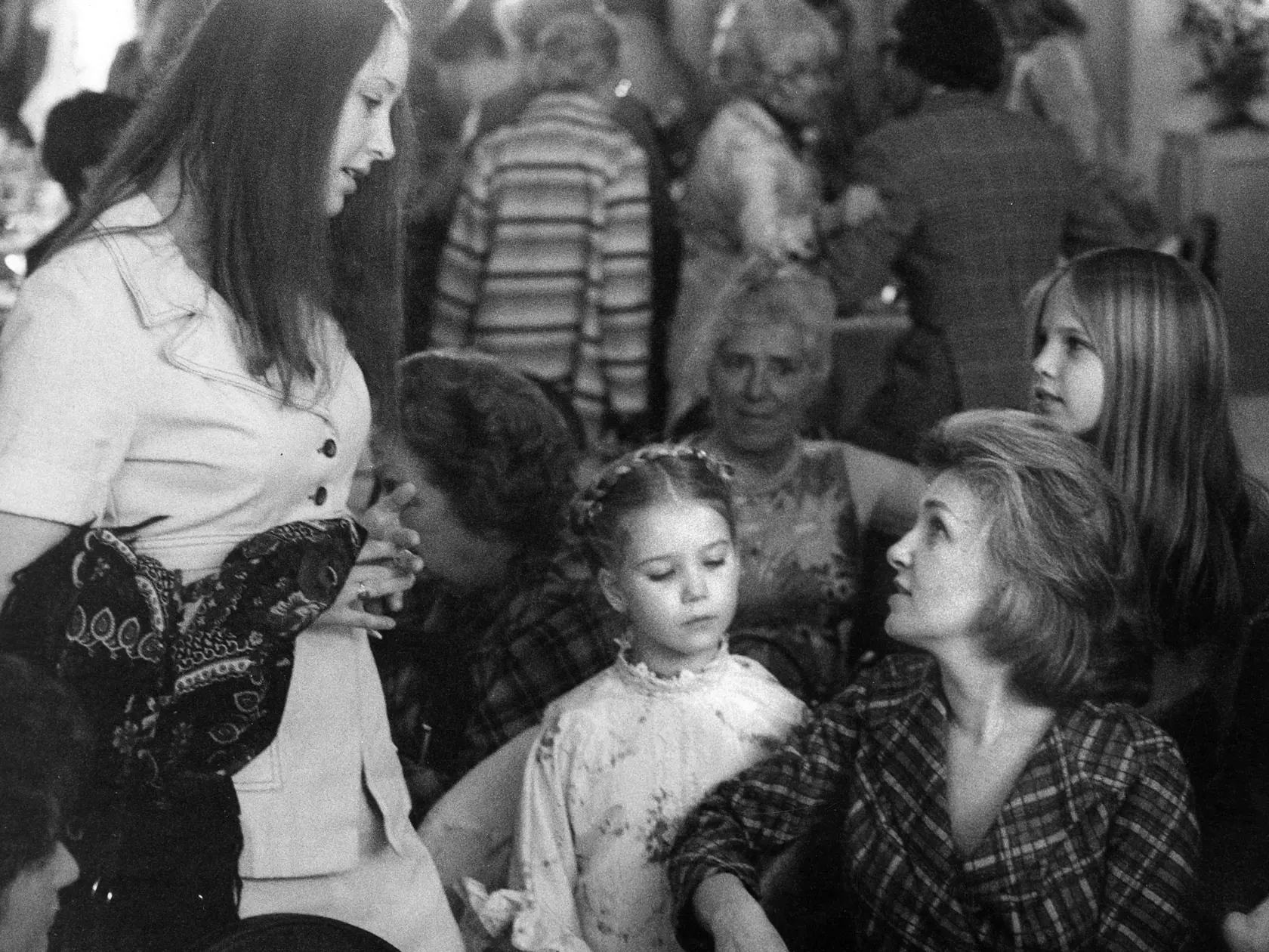 JOANNE WOODWARDOVÁ s dcérami: (zľava) SUSAN, CLEA a NELL NEWMANOVÉ.