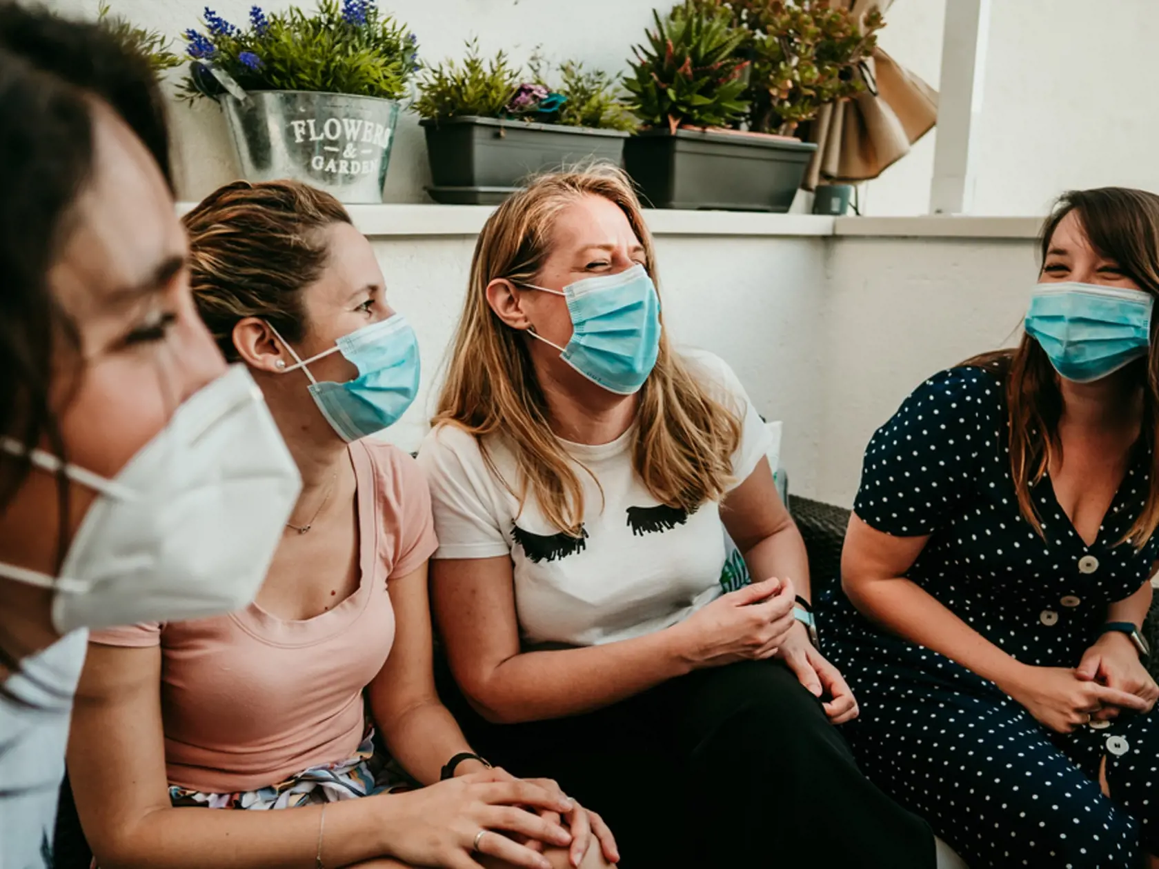 Stretávajte sa len s najbližšími a dodržiavajte zásady hygieny.