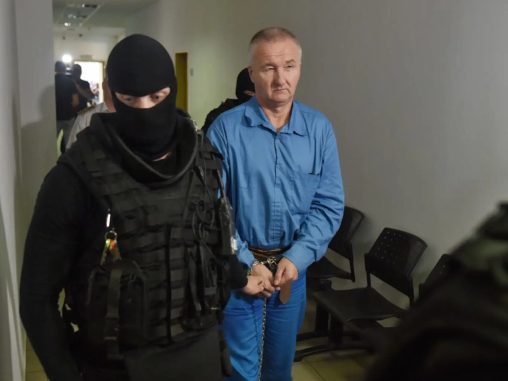 Na doživotie odsúdený Ľubor Masár po skončení pojednávania na Okresnom súde v Trnave.