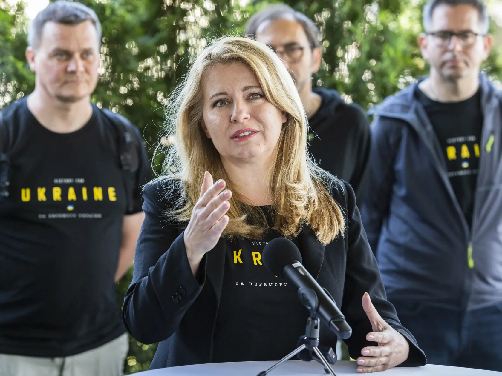Na snímke prezidentka SR Zuzana Čaputová počas tlačovej konferencie na letisku M.R. Štefánika po návrate z Ukrajiny v Bratislave 1. júna 2022.