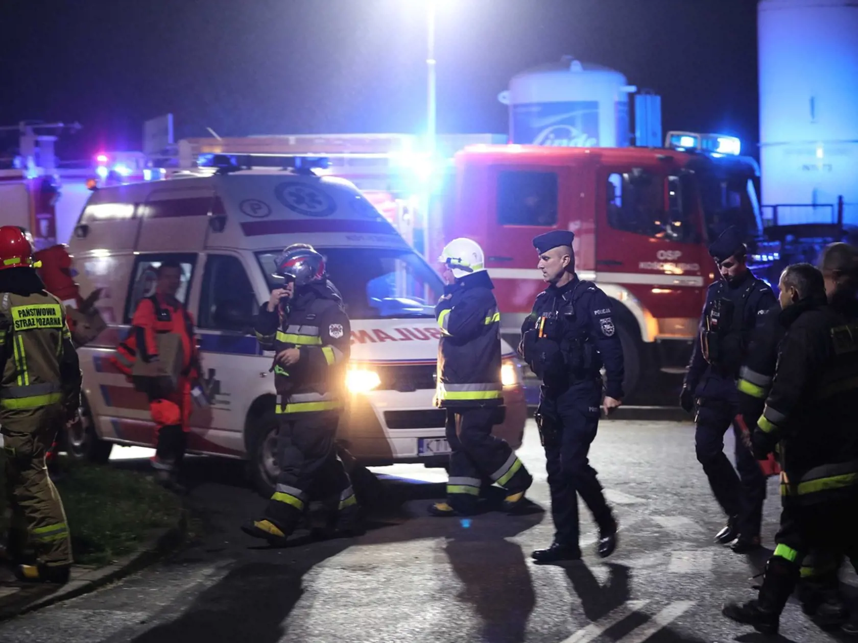 Záchranná akcia v poľských Tatrách spred 2 rokov. Pri údere blesku sa zranilo najmenej 140 ľudí.