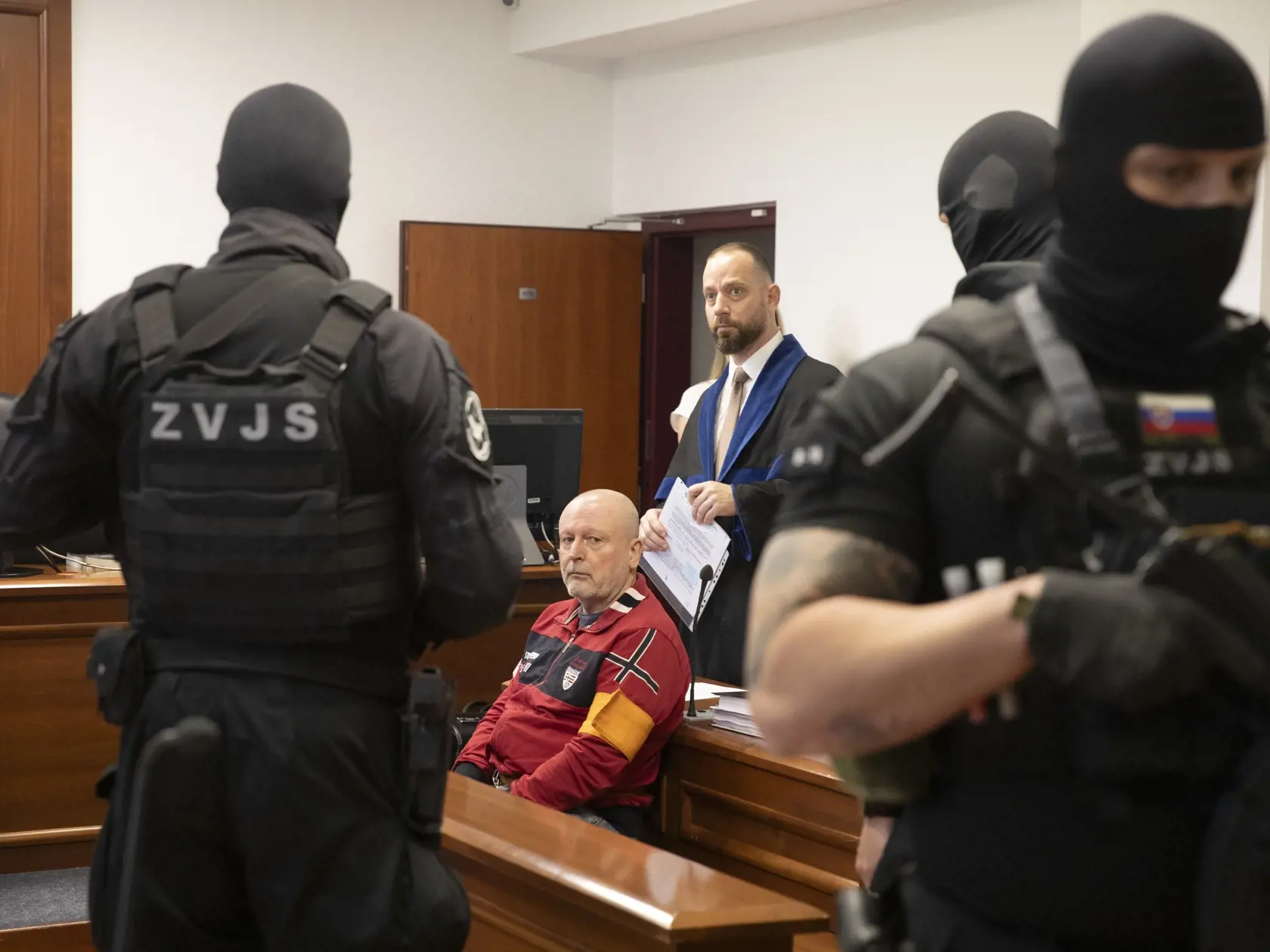 Na snímke je pojednávanie s bývalým bossom zločineckej skupiny sýkorovci s Róbertom Lališom.