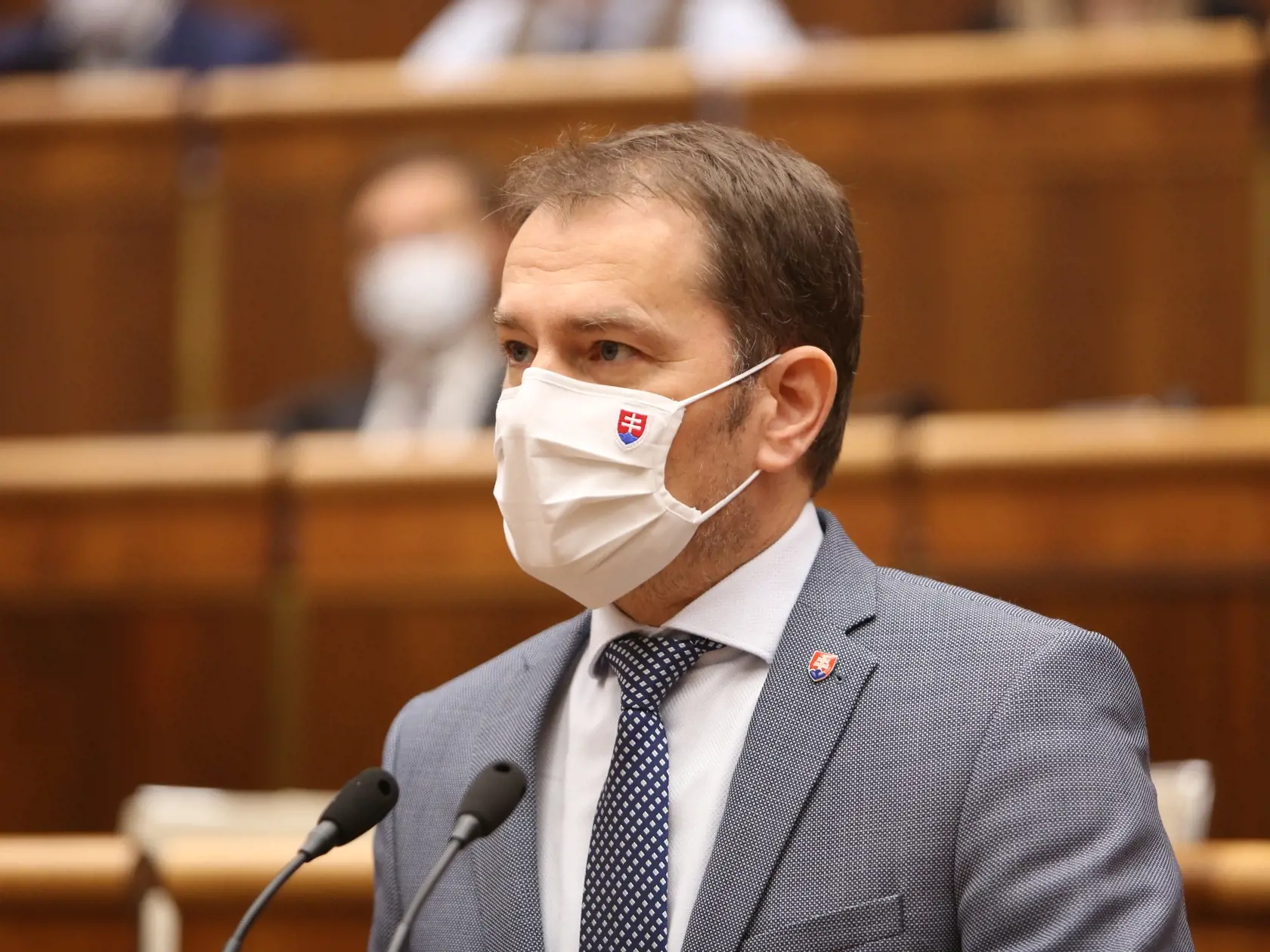 Igor Matovič dnes predstúpil pred parlament.Poslancom adresoval obrovskú prosbu. Žiada ich o podporu opatrení aj testovania.