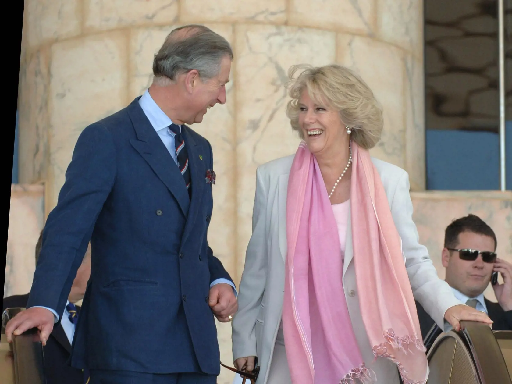 Camilla Parker-Bowles bola vydatá, keď sa znova začala schádzať s Charlesom.