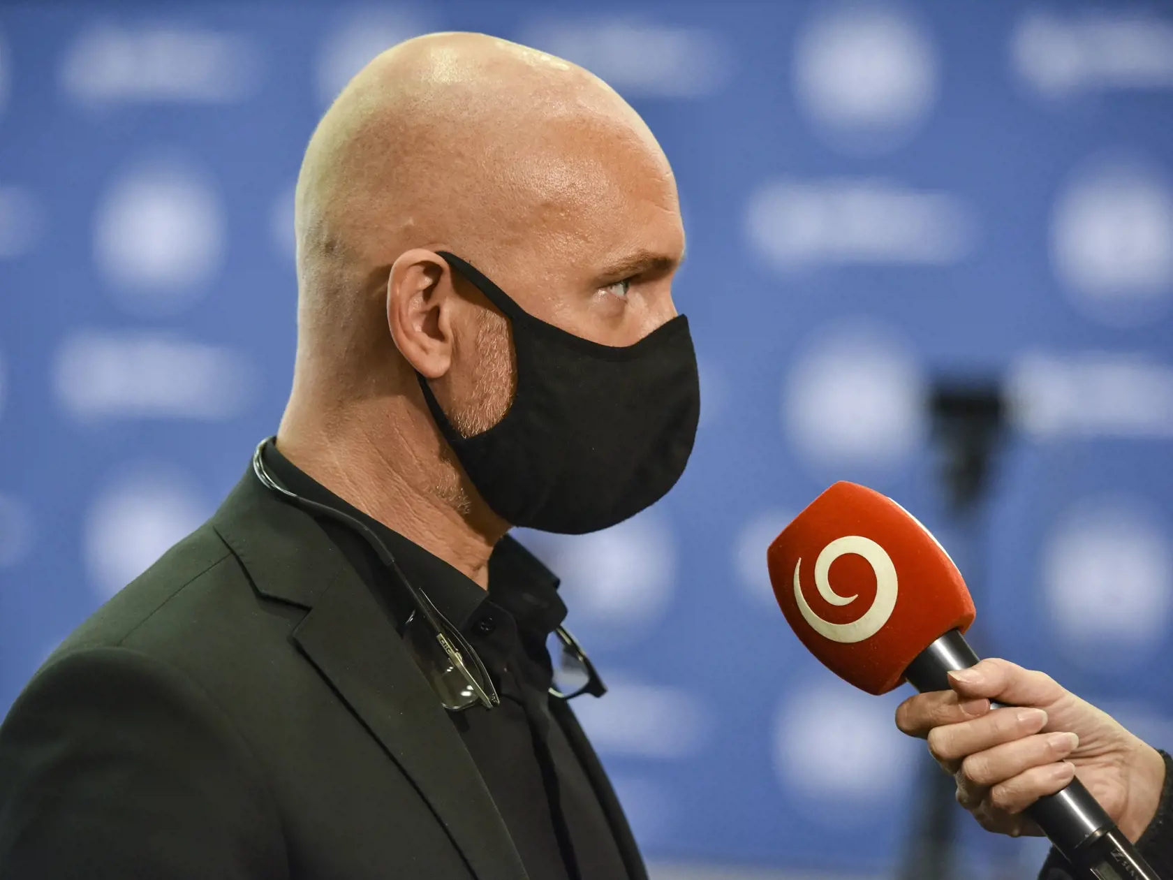 Na snímke minister školstva, vedy, výskumu a športu SR Branislav Gröhling počas brífingu v rámci rokovania ústredného krízového štábu SR, 11. októbra 2020 v Bratislave. Stredné školy od pondelka (12. 10.) prejdú na dištančnú formu vzdelávania až do odvolania. FOTO TASR - Pavol Zachar
