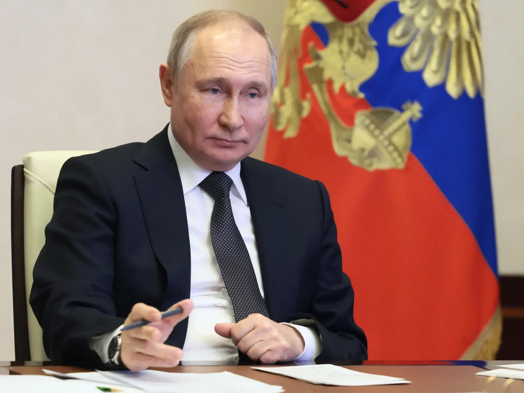 JB 1 Moskva - Ruský prezident Vladimir Putin rozpráva pri príležitosti 30. výročia vzniku národného energetického gigantu Gazprom prostredníctvom videokonferencie v jeho rezidencii Novo-Ogarjovo pri Moskve 17. februára 2023. FOTO TASR/AP

Russian President Vladimir Putin attends an event marking the 30th anniversary of the national energy giant Gazprom, via a video conference at the Novo-Ogaryovo state residence, outside Moscow, Russia, Friday, Feb. 17, 2023. (Mikhail Metzel, Sputnik, Kremlin Po