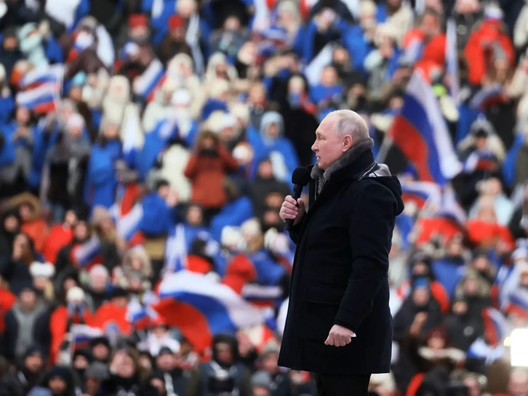 EBE 30 Moskva - Na snímke ruský prezident Vladimir Putin reční pred koncertom pod názvom Sláva obrancom vlasti deň pred štátnym sviatkom Dňa obrancov vlasti (23. februára) na počesť ruských ozbrojených síl na štadióne v Lužnikách v Moskve 22. februára 2023. Putin v stredu vyhlásil, že Rusko bojuje na Ukrajine za svoje "historické územia". FOTO TASR/AP
 
Russian President Vladimir Putin speaks during the ''Glory to the Defenders of the Fatherland'' concert, a day before the Defender of the Father