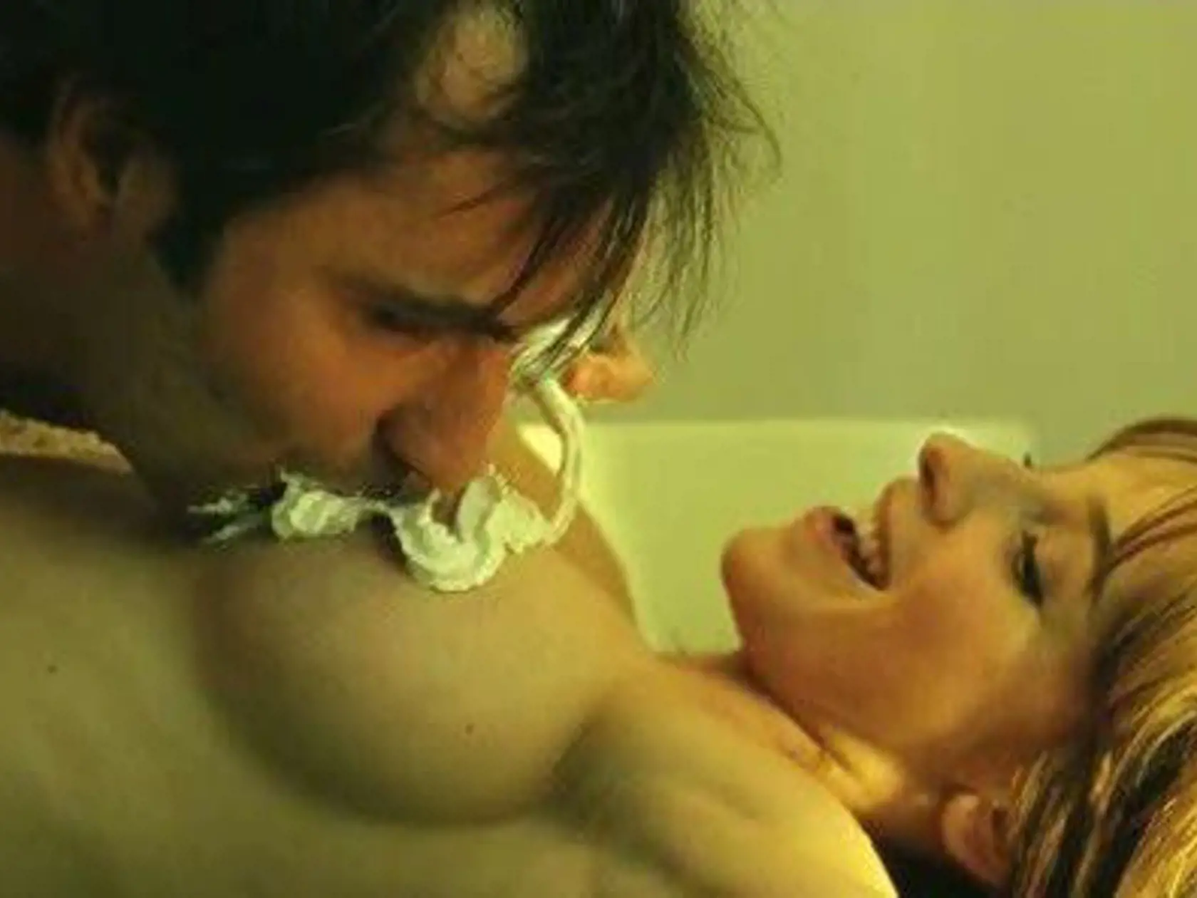 Eva Kerekes vo filme Nestyda.