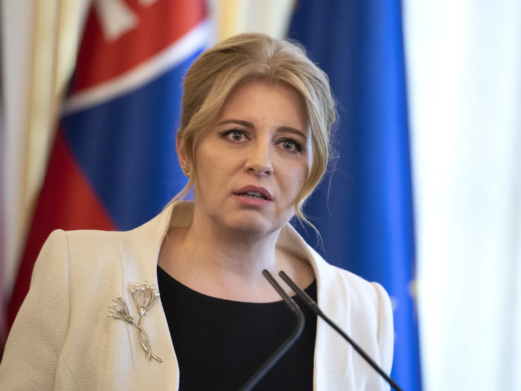 Na snímke prezidentka SR Zuzana Čaputová počas  tlačovej konferencie s lotyšským prezidentom Egilsom Levitsom v Prezidentskom paláci 28. marca 2022 v Bratislave. FOTO TASR - Pavel Neubauer



 
