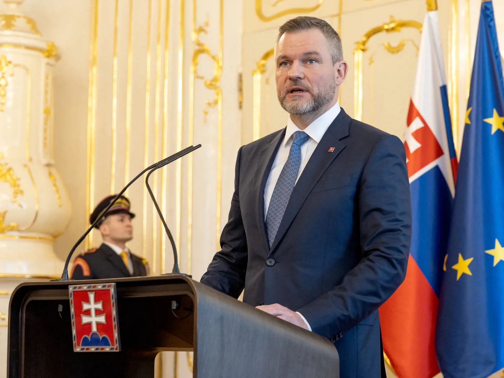 Prezident Peter Pellegrini vymenoval Rudolfa Huliaka za ministra cestovného ruchu a športu. Na snímke je prezident Peter Pellegrini.
