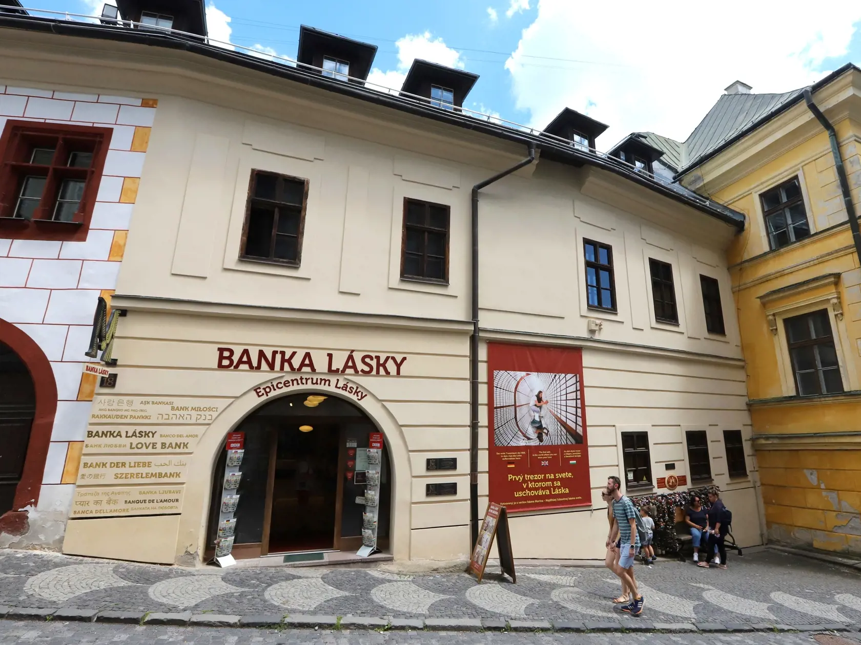Na snímke z roku 2020 rodný dom Maríny Sládkovičovej, kde je v súčasnosti zriadená známa Banka lásky v Banskej Štiavnici.