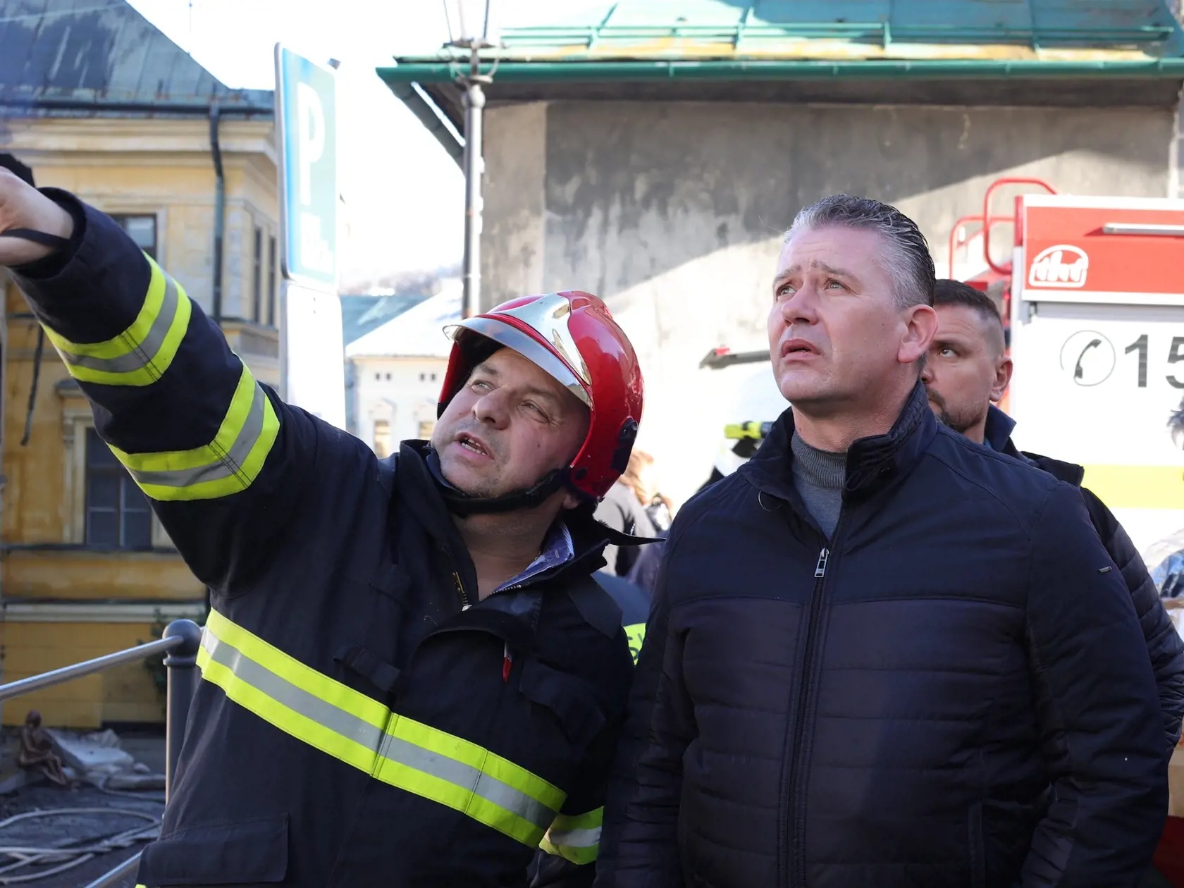 Rovnako prišiel aj premiér Eduard Heger, minister obrany Jaroslav Naď a minister vnútra Roman Mikulec.