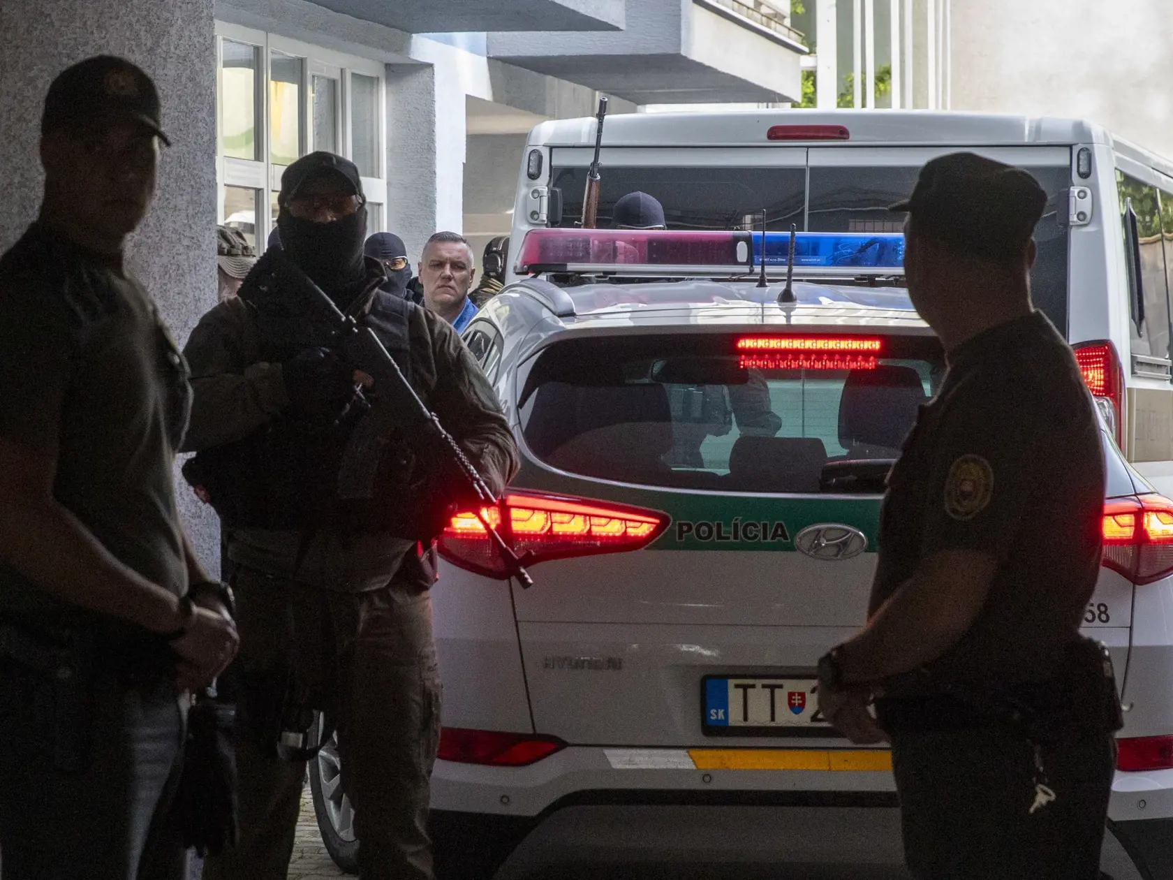 Na snímke je Okresný súd v Piešťanoch, kde súdia mafiána Mikuláša Černáka.