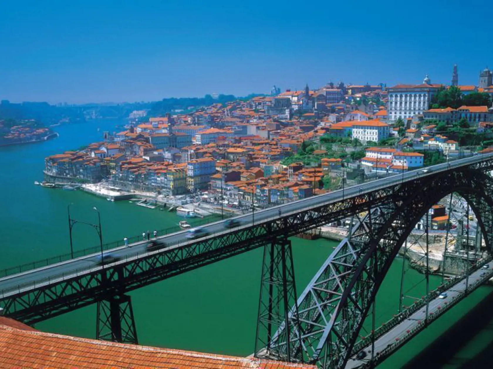 Portugalsko: Výhľad na staré mesto Porto.
