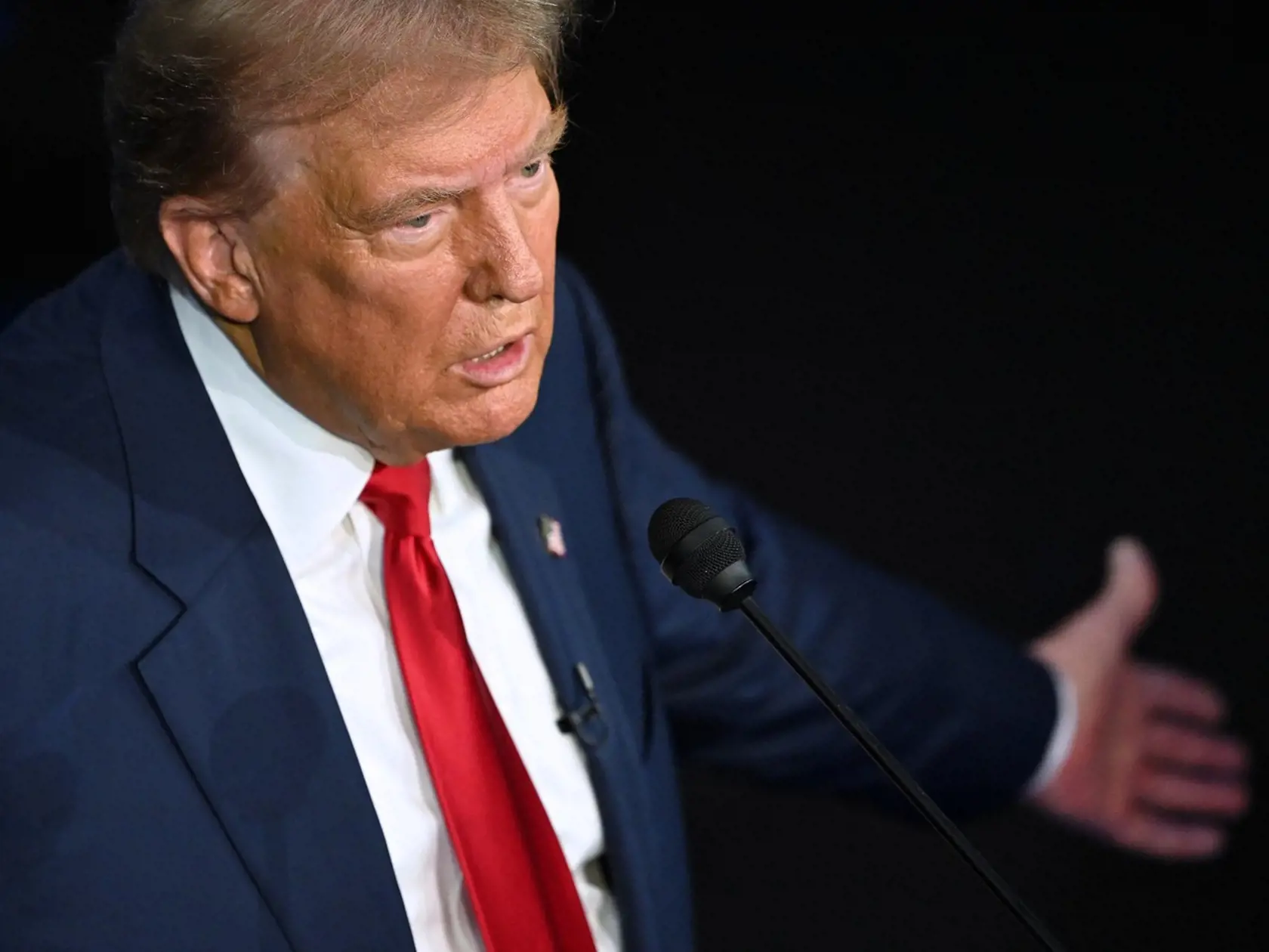 Donald Trump sa stretol s protikandidátkou na prezidentku USA Kamalou Harrisovou v ostro sledovanej predvolebnej debate 11. septembra 2024.