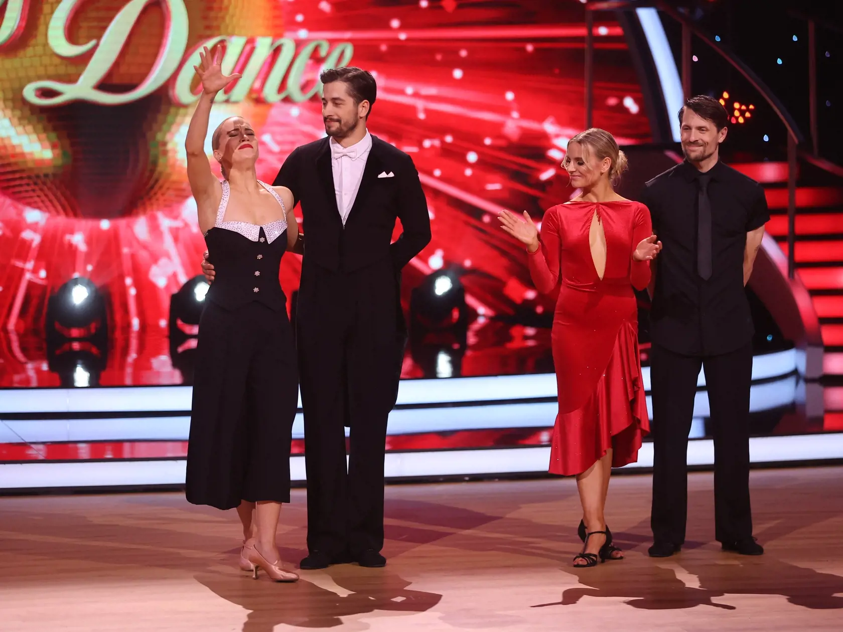 Víťazmi 9. série Let´s Dance sa stali Jakub Jablonský a Eliška Lenčešová.