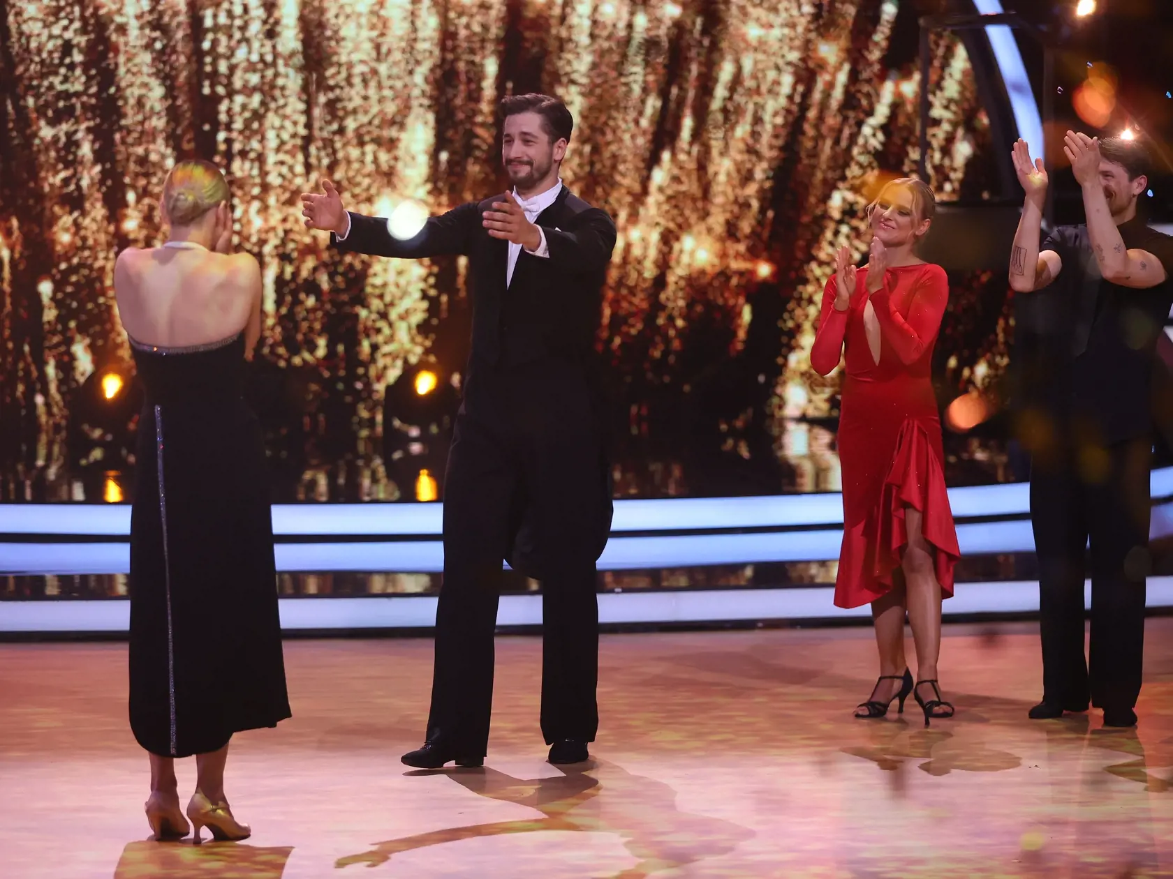 Let´s Dance má nového kráľa a kráľovnú - Jakuba Jablonského a Elišku Lenčešovú.