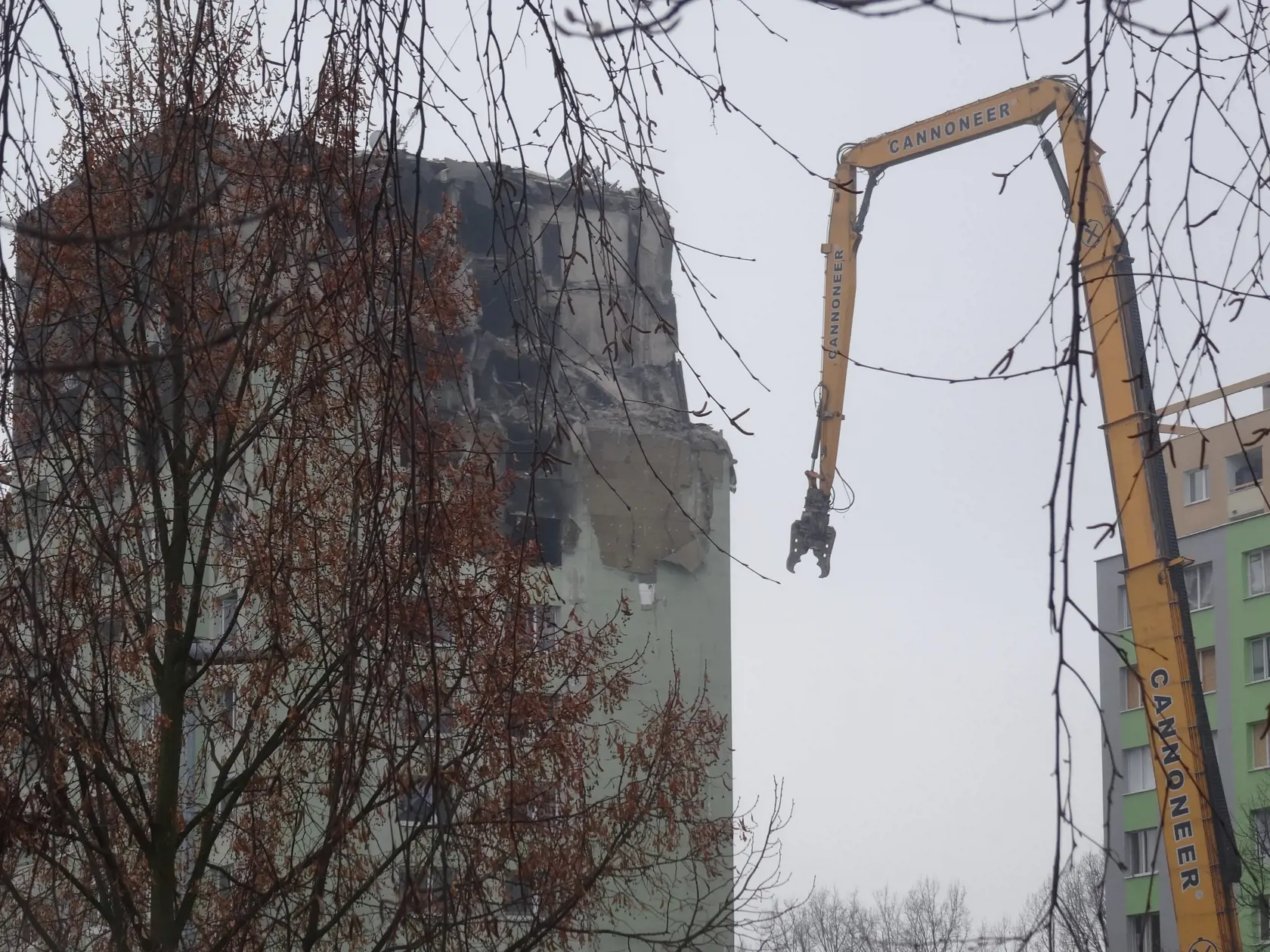 Statik rozhodol o zbúraní bytovky.