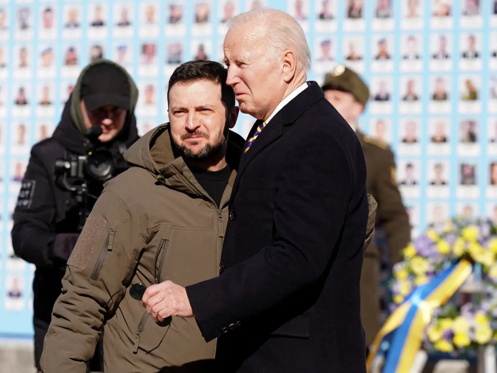 Americký prezident Joe Biden nečakane navštívil Kyjev.