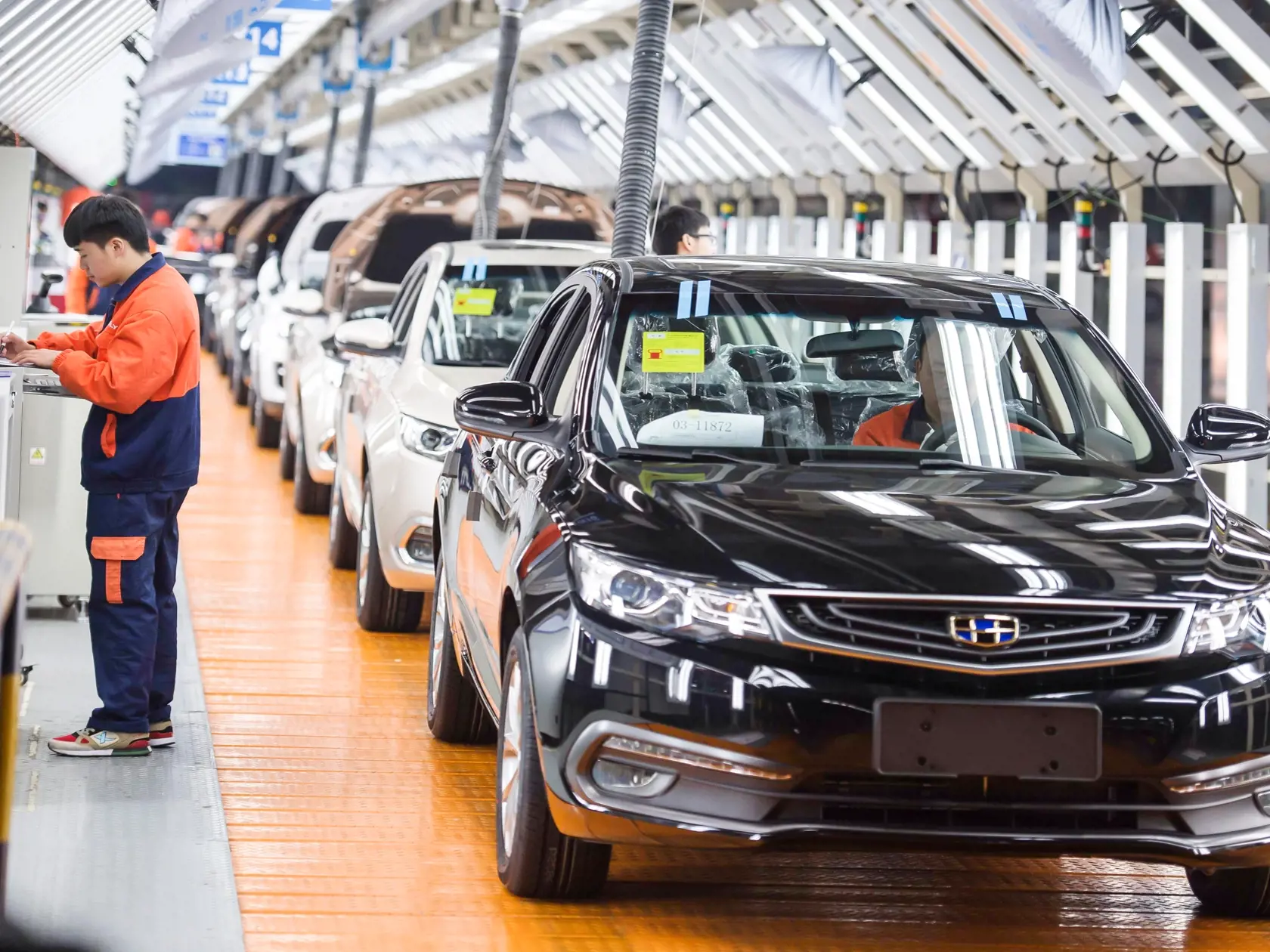 V súčasnosti v Číne nesmie žiadna zahraničná automobilka podnikať samostatne.
