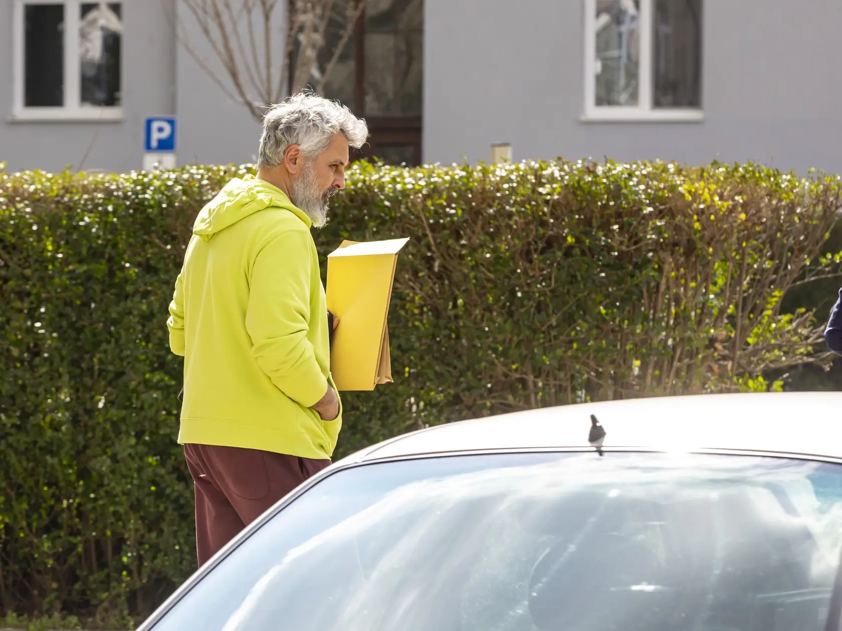 Rozhodovanie o väzbe pre obvineného muža, ktorý strieľal na psičkára pri Pamätníku Milana Rastislava Štefánika.