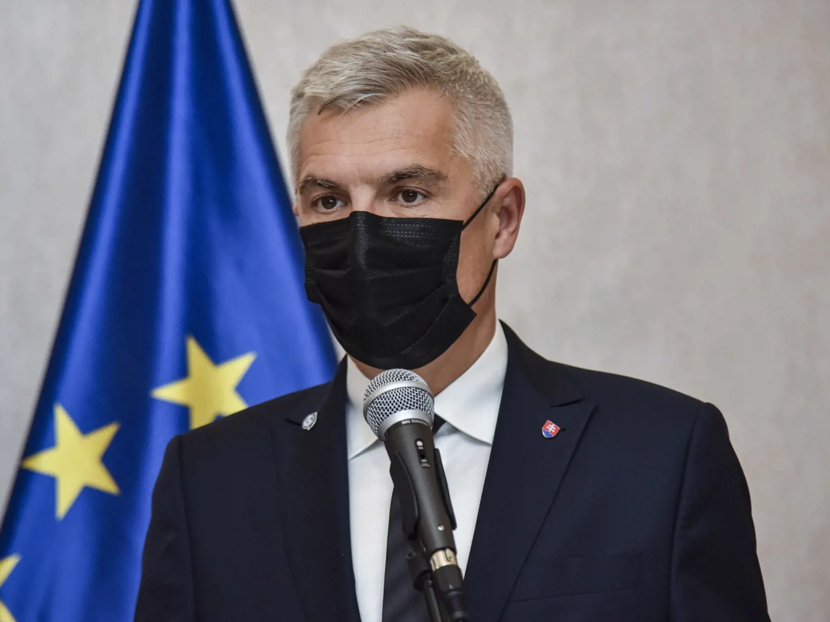 Na snímke minister zahraničných vecí a európskych záležitostí SR Ivan Korčok počas vyhlásenia po skončení spoločného rokovania s gréckym ministrom zahraničných vecí Nikosom Dendiasom 8. októbra 2020 v Bratislave. FOTO TASR - Pavol Zachar