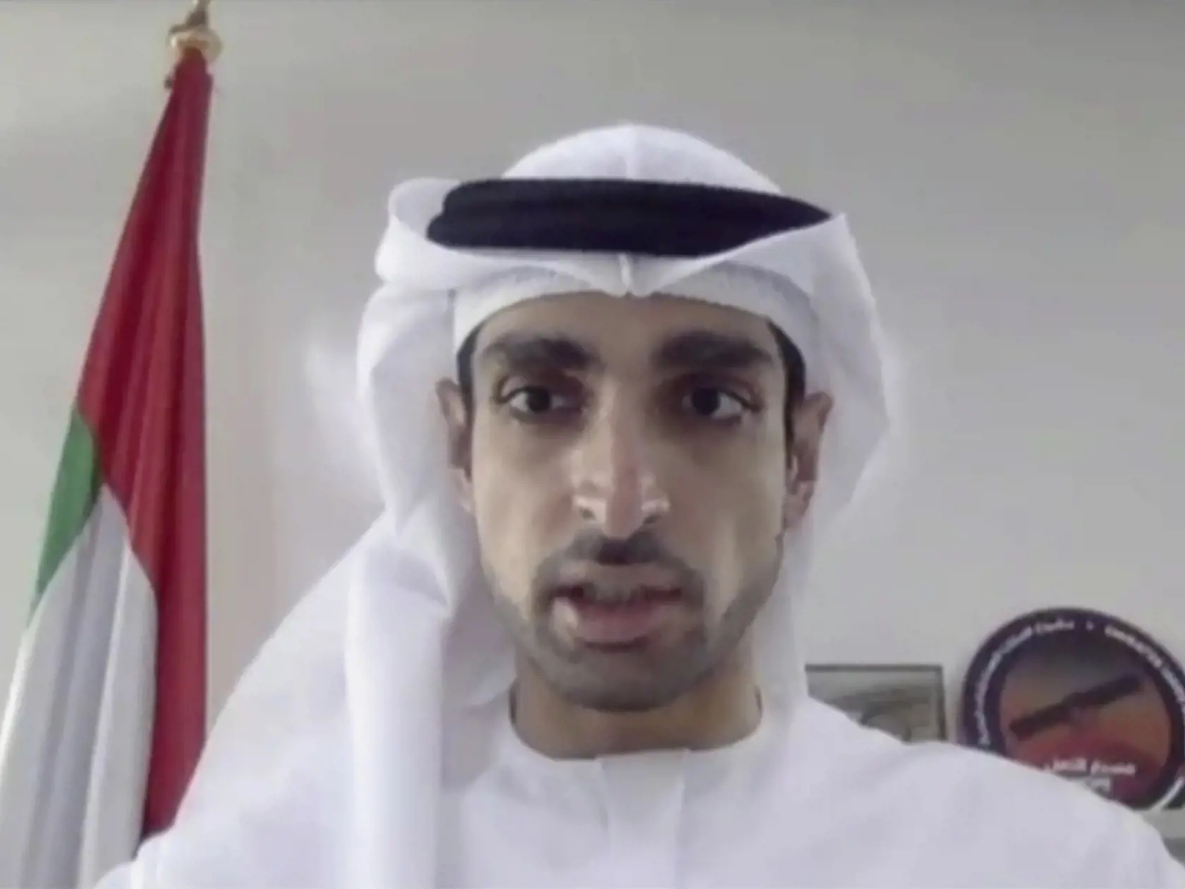 JB 14 Vesmír - Na snímke z videa projektový manažér Omran Sharaf počas tlačovej konferencie pred štartom misie na Mars v Japonsku 13. júla 2020. Spojené arabské emiráty (SAE) v utorok 14. júla oznámili, že štart misie Hope (Nádej), ktorá mala v stredu zamieriť na Mars, sa z dôvodu nepriaznivého počasia na japonskom kozmodróme Tanegašima odkladá. FOTO TASR/AP

In this image made from video released by Mitsubishi Heavy Industries, project manager Omran Sharaf speaks during a pre-launch video brief