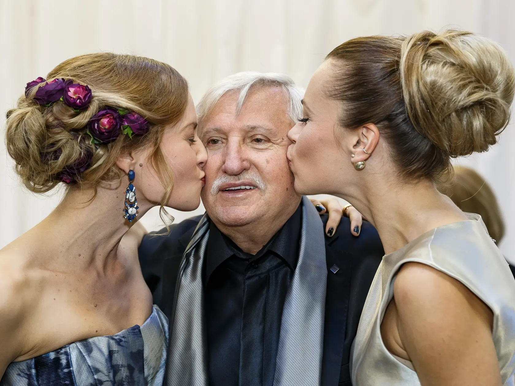 Oslava narodenin skladatela textara spisovatela Kamila Peteraja spojena s koncertom v Bratislavskej Inchebe