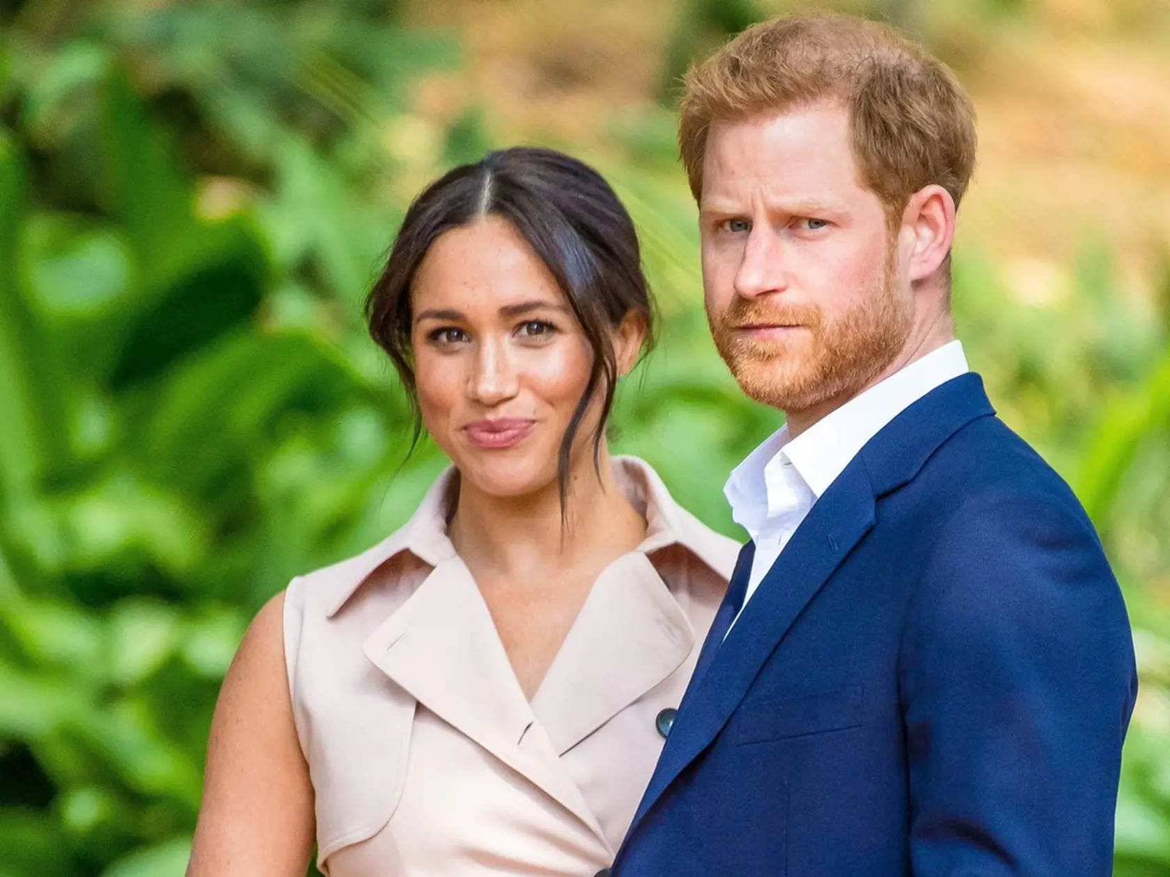 V Spojenom kráľovstve nebola šťastná Meghan, v USA nie je vraj šťastný Harry.