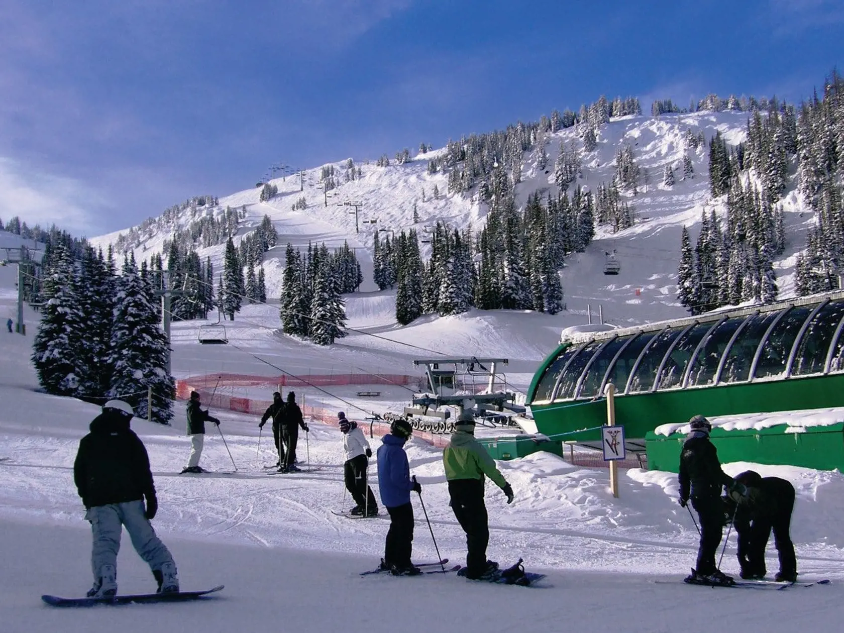 Raj lyžiarov - Sunshine Village.