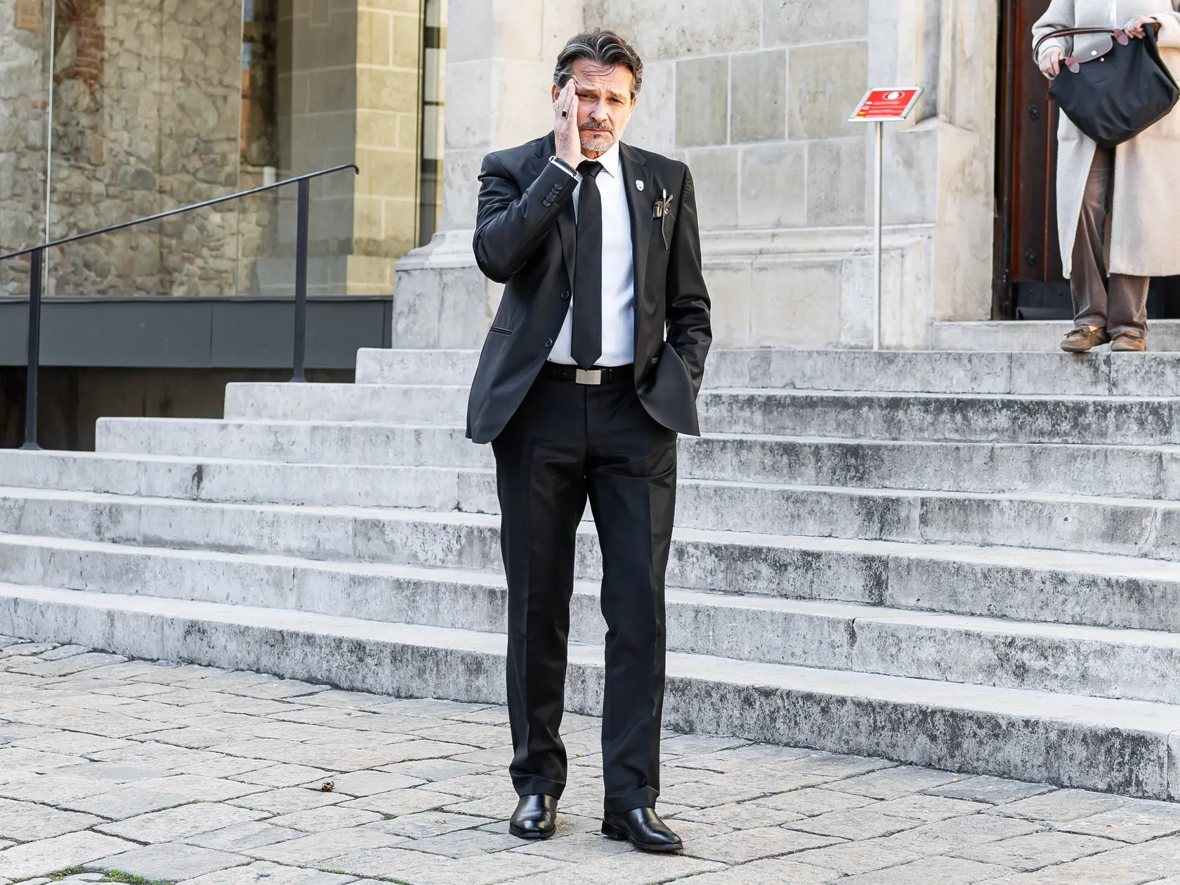 Posledná rozlúčka s hercom Štefanom Kvietikom za účasti rodiny aj verejnosti v Katedrále sv. Martina v Bratislave. Na snímke Peter Trník.
