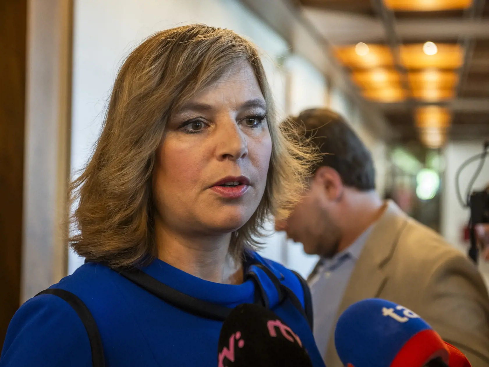 Na snímke poslankyňa NRSR Veronika Remišová (Za ľudí) sa rozpráva s médiami po hlasovaní o vyslovení dôvery vláde SR na 94. schôdzi NRSR v Bratislave 15. júna 2023.