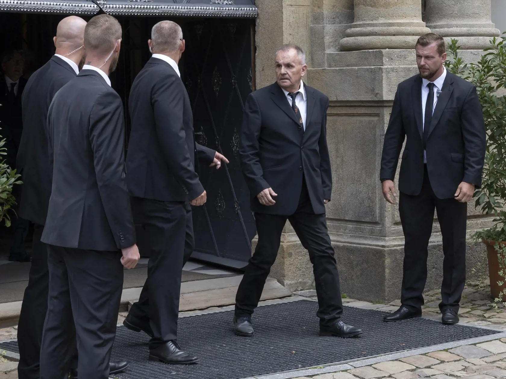 Posledná rozlúčka s hudobníkom a skladateľom Vašom Patejdlom, ktorý vo veku 68 rokov podľahol rakovine pankreasu.