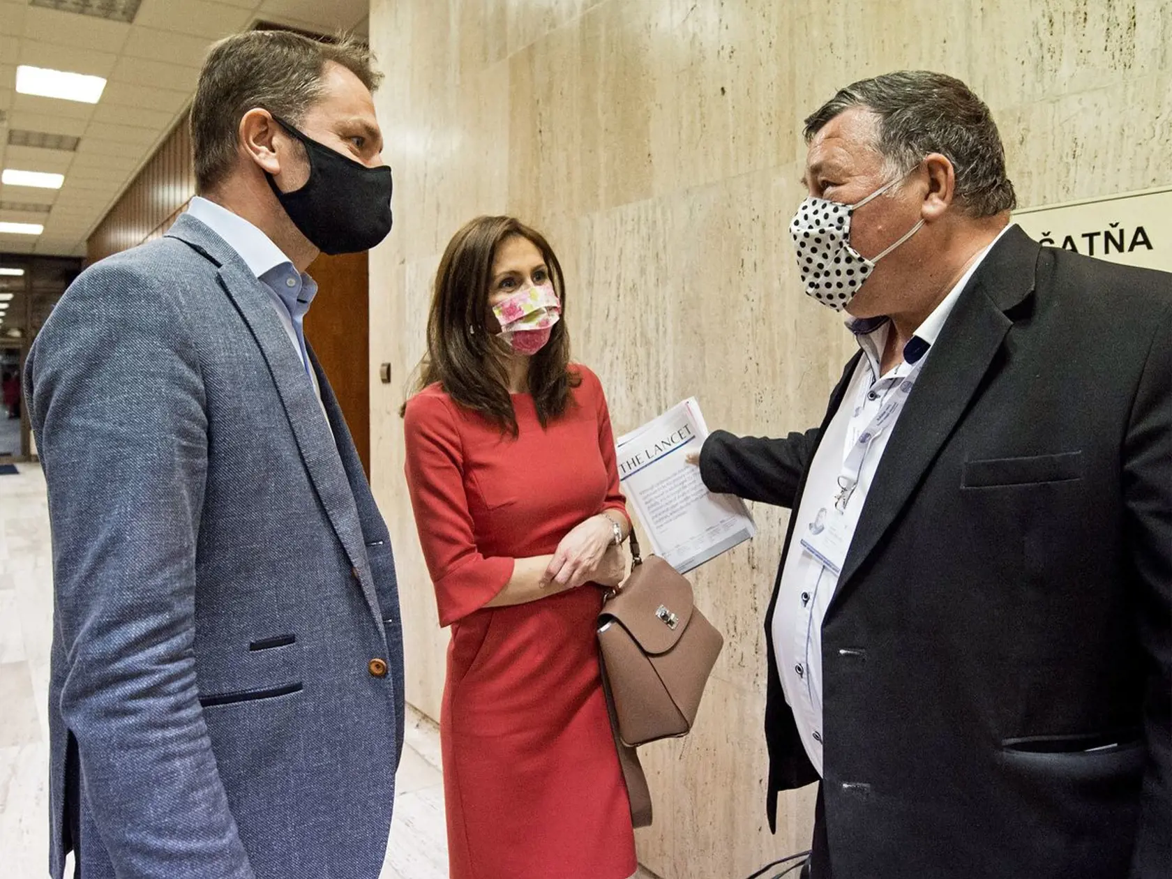 V čase pandémie Covidu bola pozývaná na konzíliá ako odborníčka počas vlády Igora Matoviča. Ako priznala, mala ponuku byť aj vtedy ministerkou, keď sa kreovala jeho vláda. Ponuku však odmietla.
