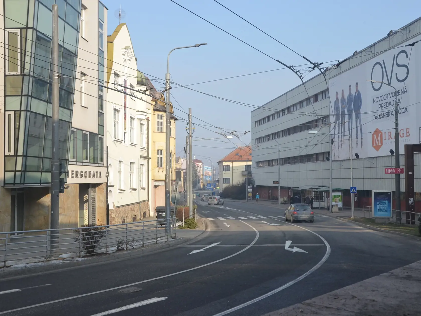 Rok 2017: Pohľad dnes na takmer tom istom mieste. Budovy na okolo však prešli doteraz riadnou rekonštrukciou. 