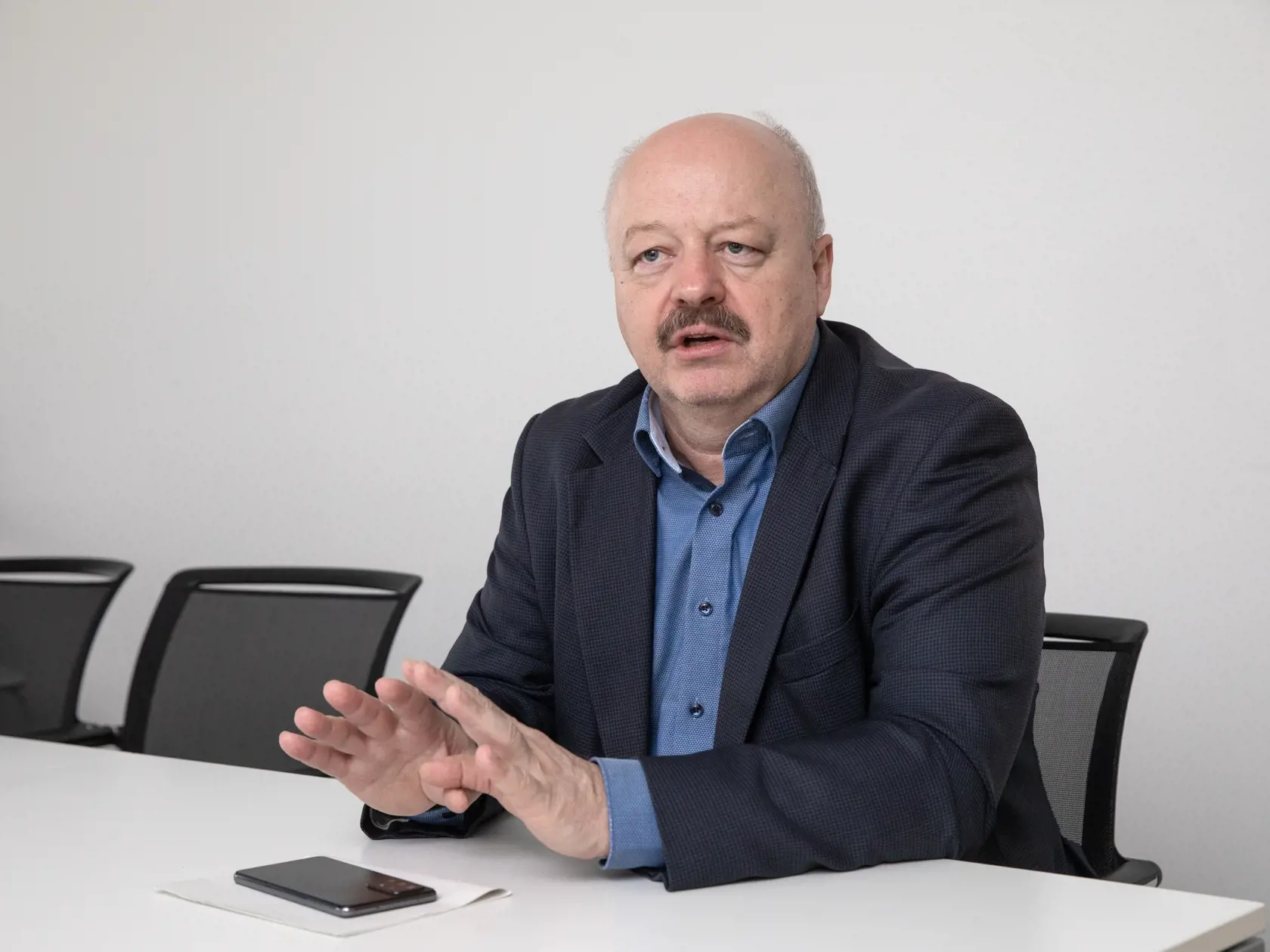 Občianski demokrati Slovenska (ODS) vznikli síce už v roku 2014, no nedarilo sa im práve najlepšie. Od minulého roka je ale šéfom strany generál Pavel Macko (na snímke počas rozhovoru), ktorý chce spravodlivejšie Slovensko.