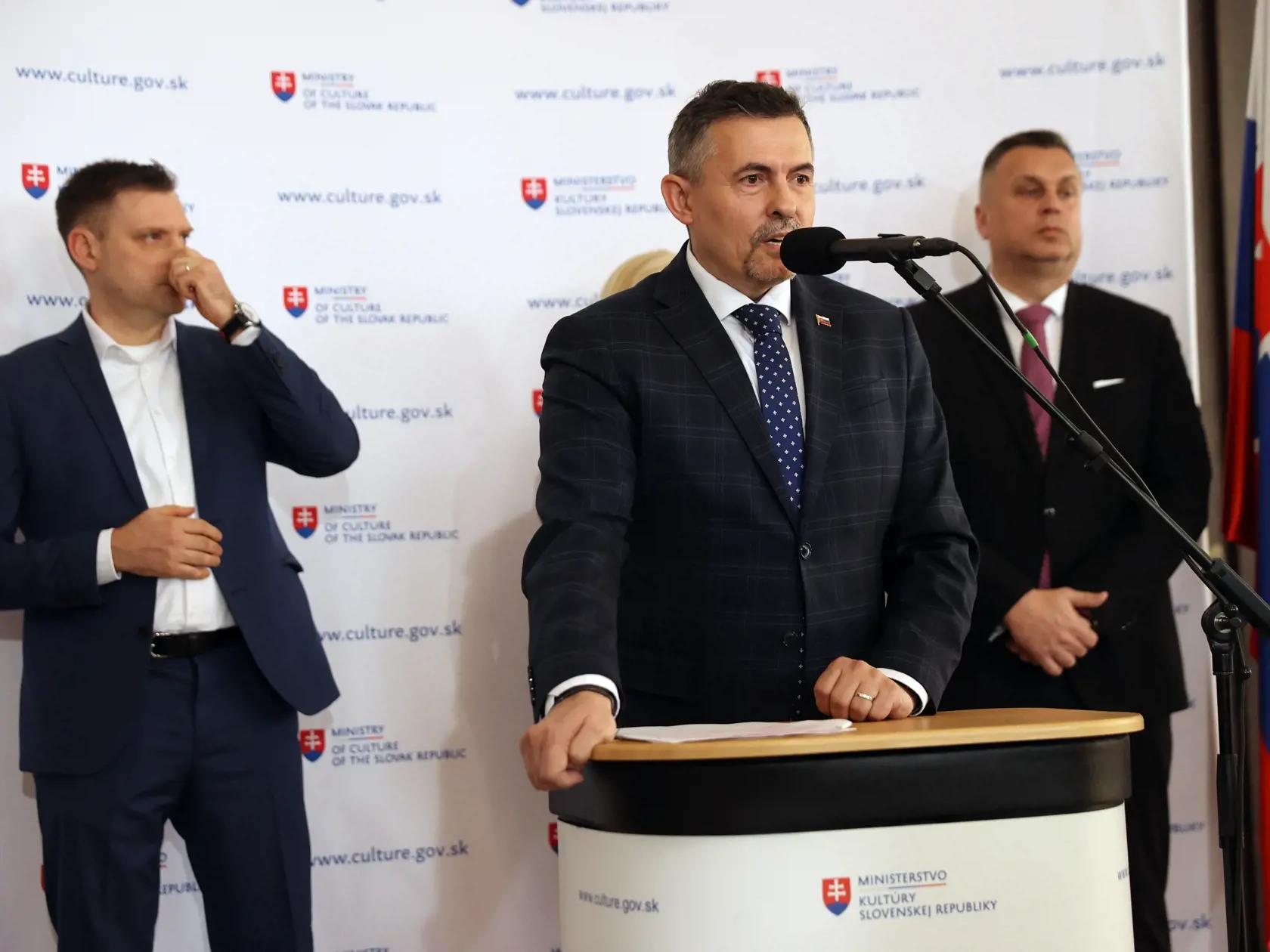 Ku kritike sa pridal aj Lukáš Machala.