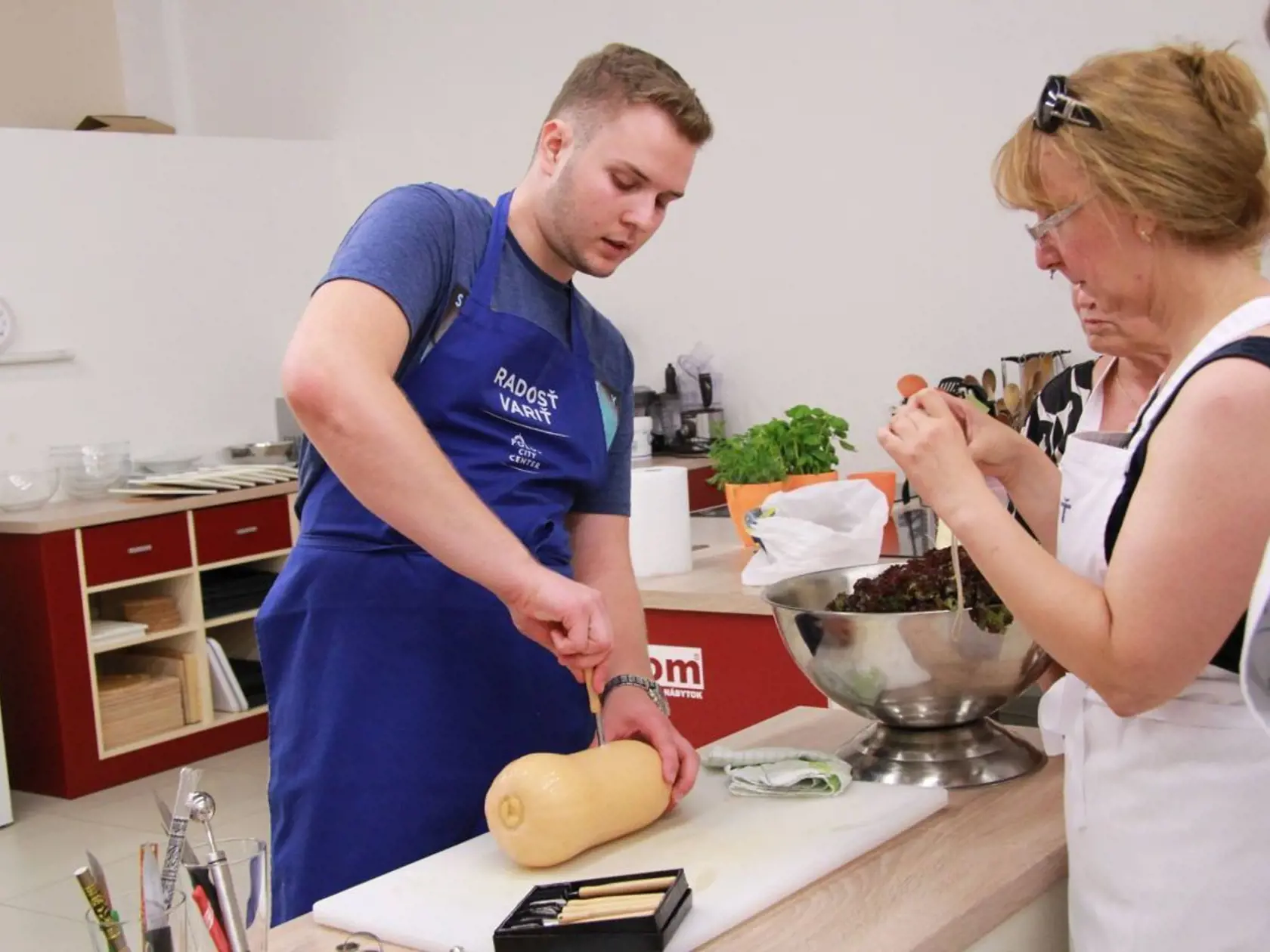 Food carving – čiže vyrezávanie do zeleniny
