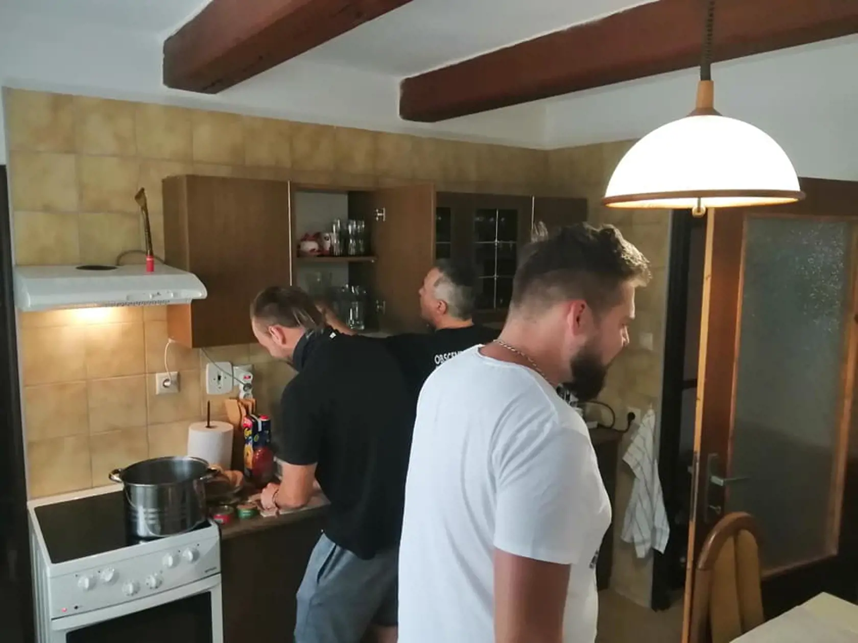 Chlapi sa o malých futbalistov dobre postarali.