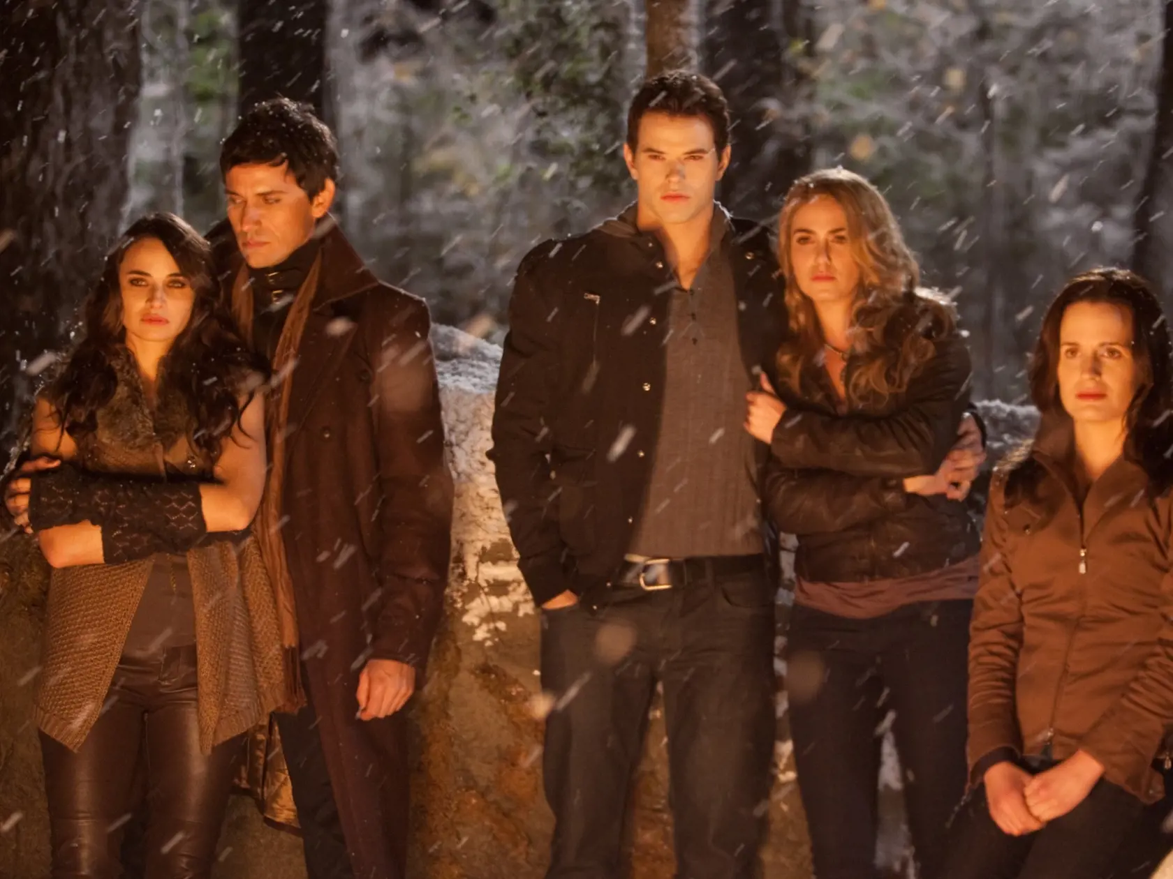 (L-R) MIA MAESTRO, CHRISTIAN CAMARGO, KELLAN LUTZ, NIKKI REED and ELIZABETH REASER star in THE TWILIGHT SAGA: BREAKING DAWN-PART 2



Ph: Andrew Cooper, SMPSP

© 2011 Summit Entertainment, LLC.  All rights reserved.