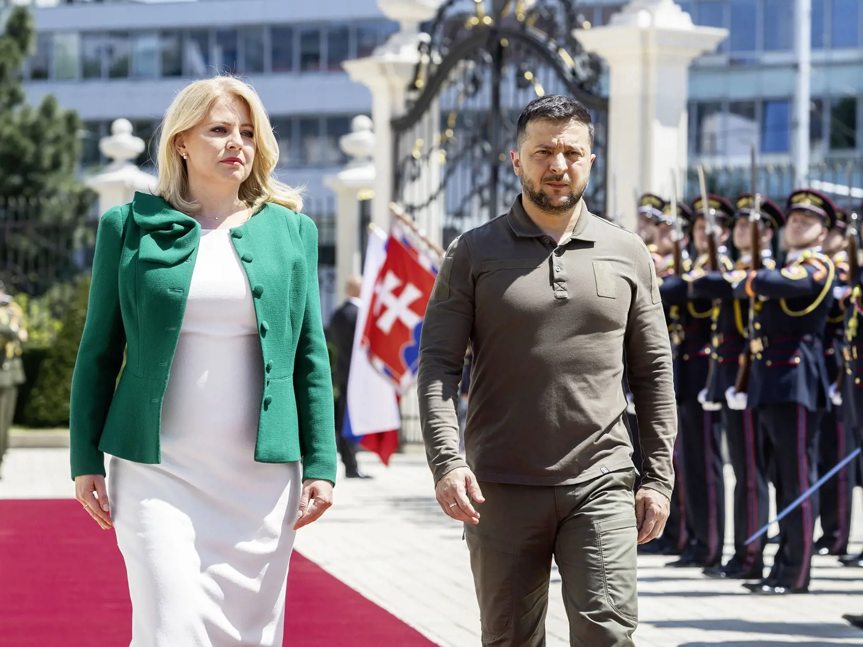 Slovensko tak trochu utajene navštívil ukrajinský prezident Volodymyr Zelenskyj.