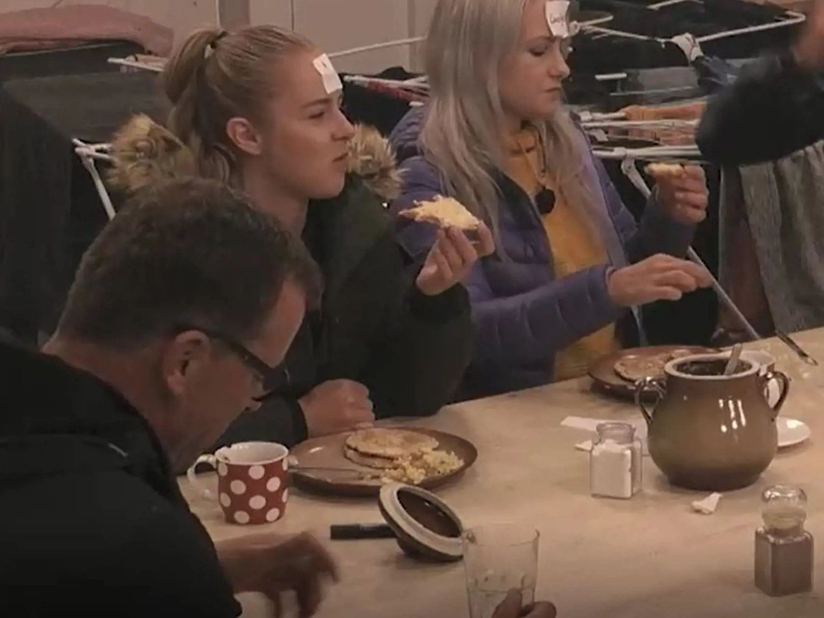 Bývalá misska Xénia Gregušová sa na Farme poriadne zaguľatila.