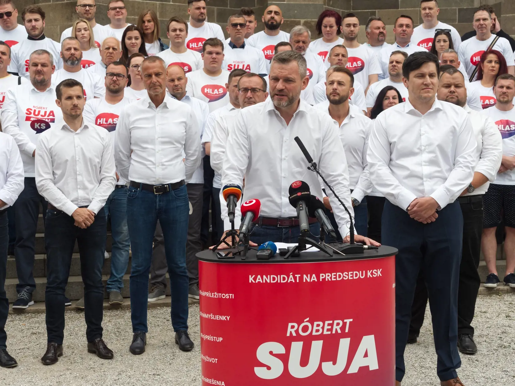 Sosna v hornom rade na tlačovke.