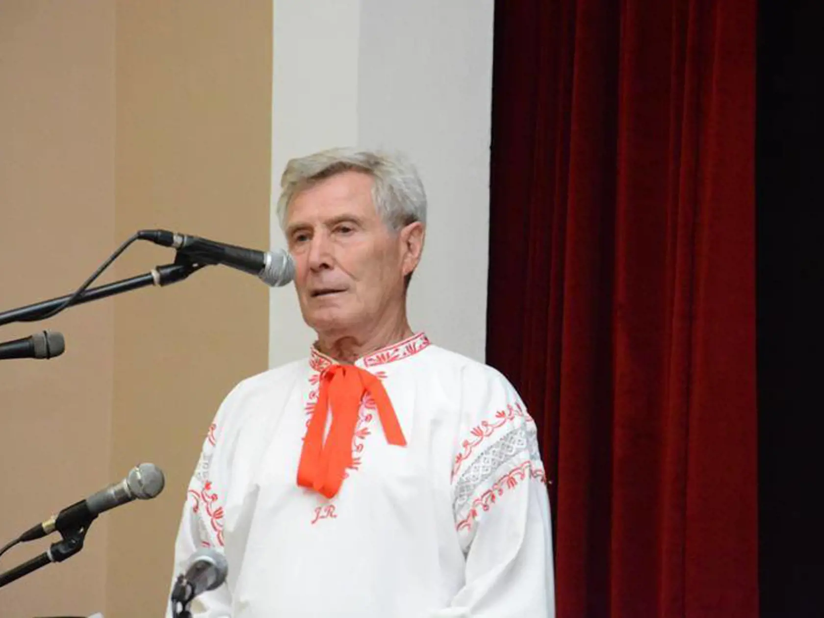 Vo štvrtok nás navždy opustil obľúbený hudobník a harmonikár Ján Rapan, ktorý prehral boj s ťažkou chorobou. Smutnú správu oznámila jeho rodina.