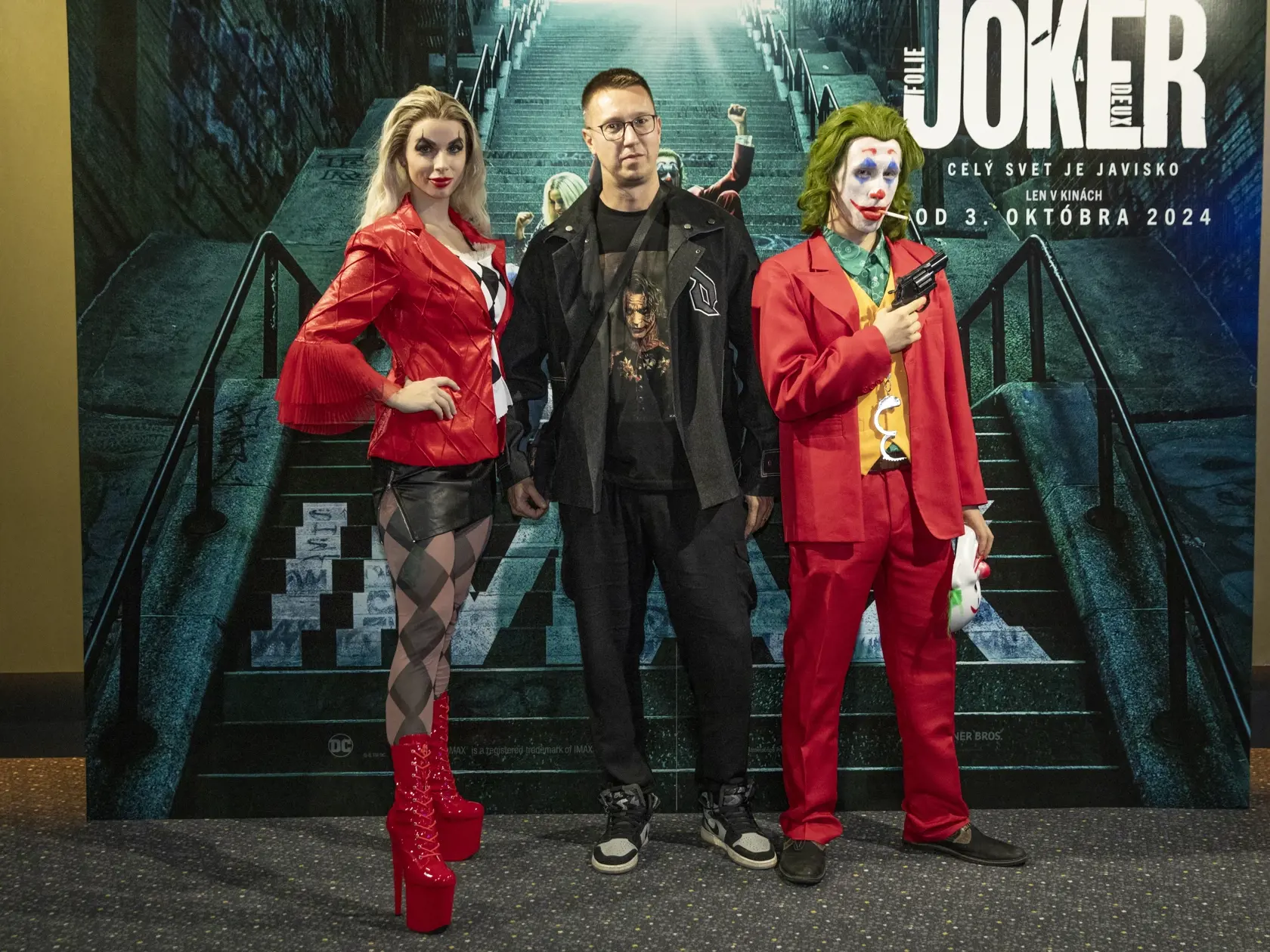 Režisér Jakub Kroner si odskočil od rodičovských povinností a užil si film o komiksovom zločincovi.