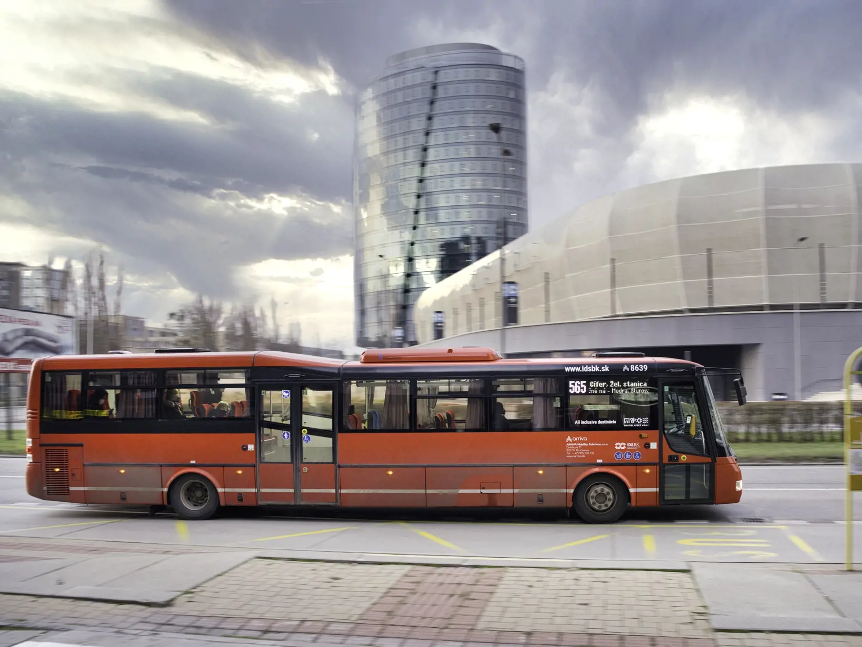Autobusovú linku medzi Bratislavou a rakúskym prihraničným mestom Hainburg an der Donau by mali od 5. septembra obnoviť.